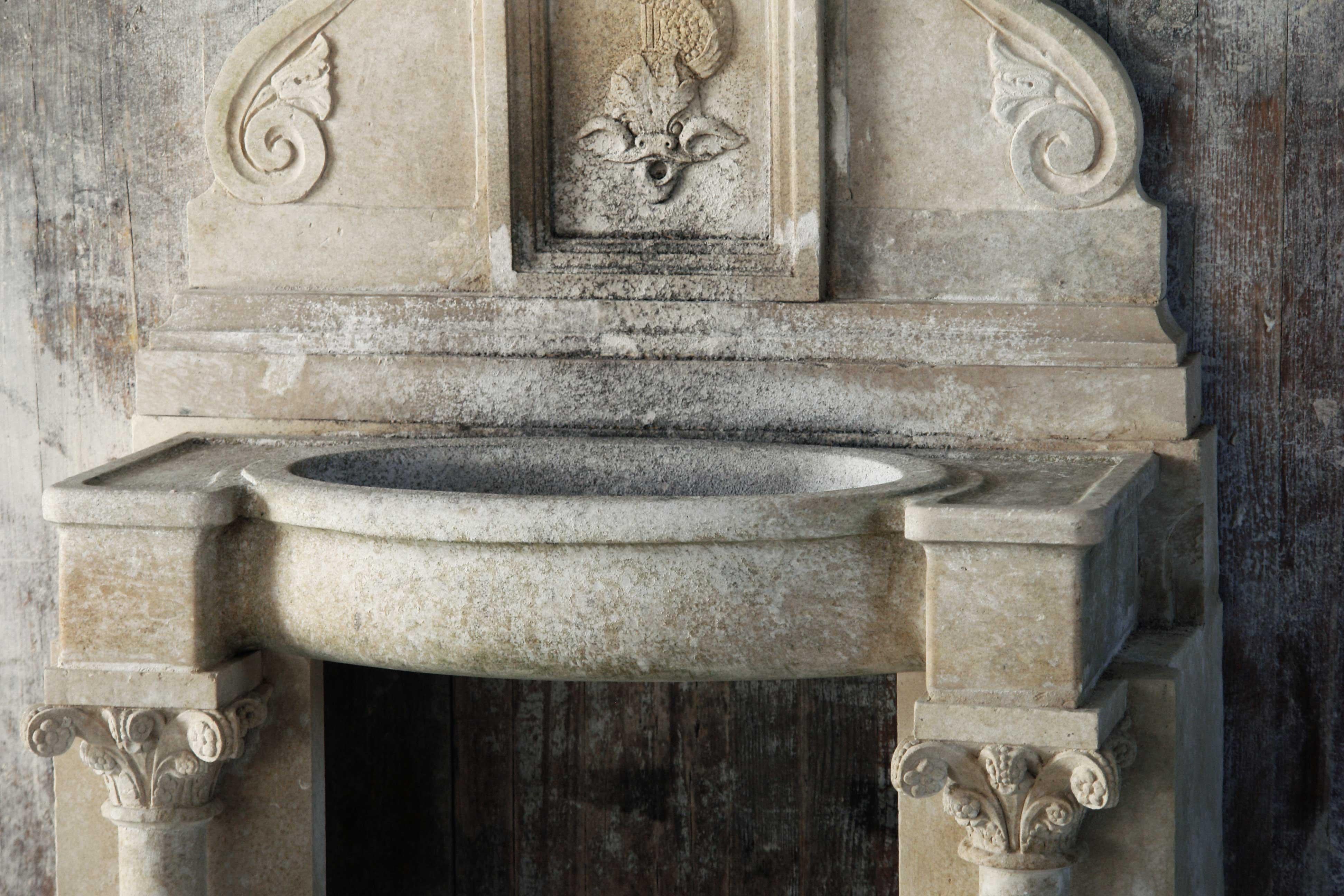 Italian Renaissance Style Fountain Hand-Carved in Pure Limestone Antique Patina For Sale 5