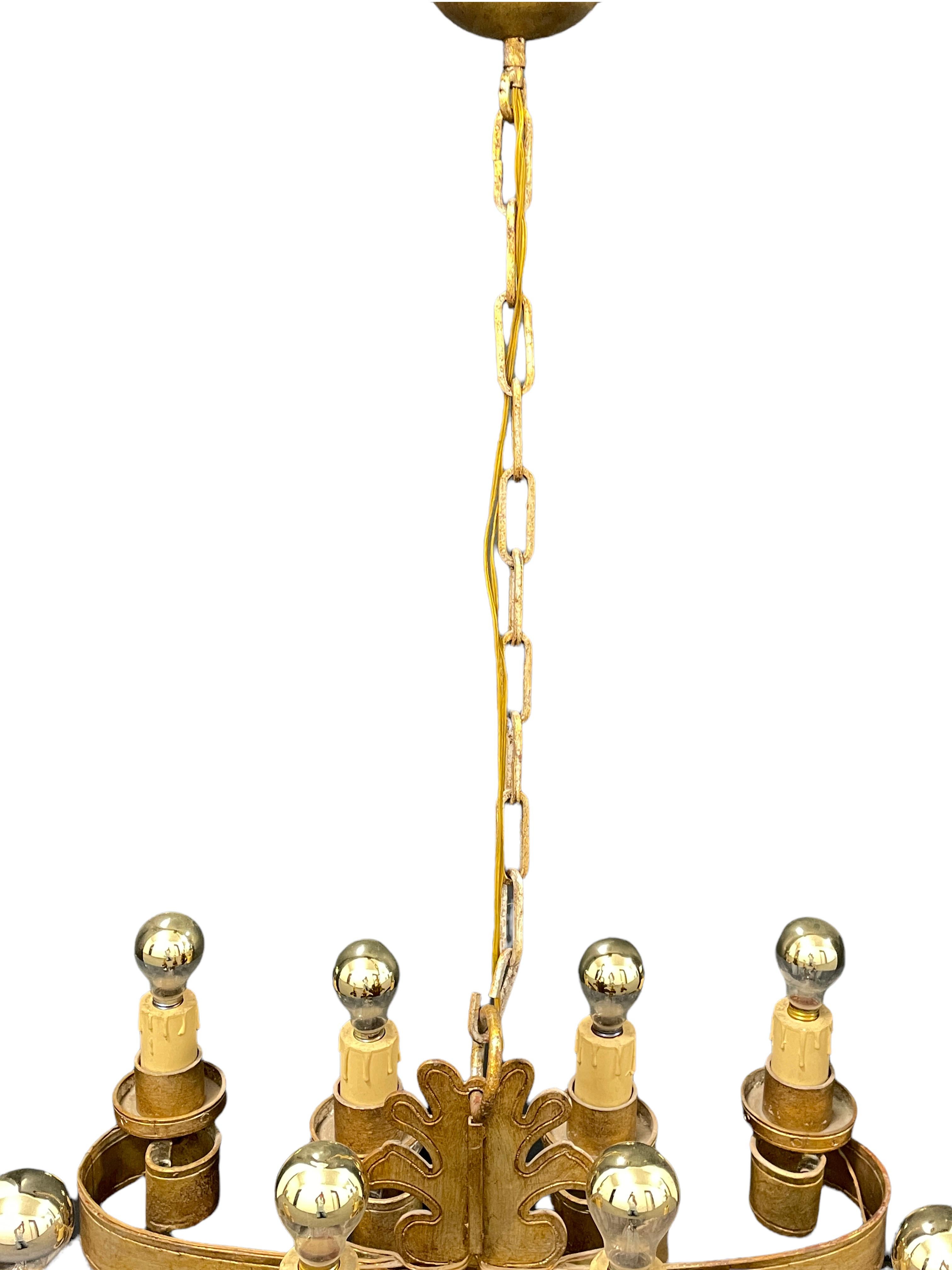 Italian Renaissance Style Gilt Iron Chandelier Tole Toleware, Vintage, 1960s For Sale 10