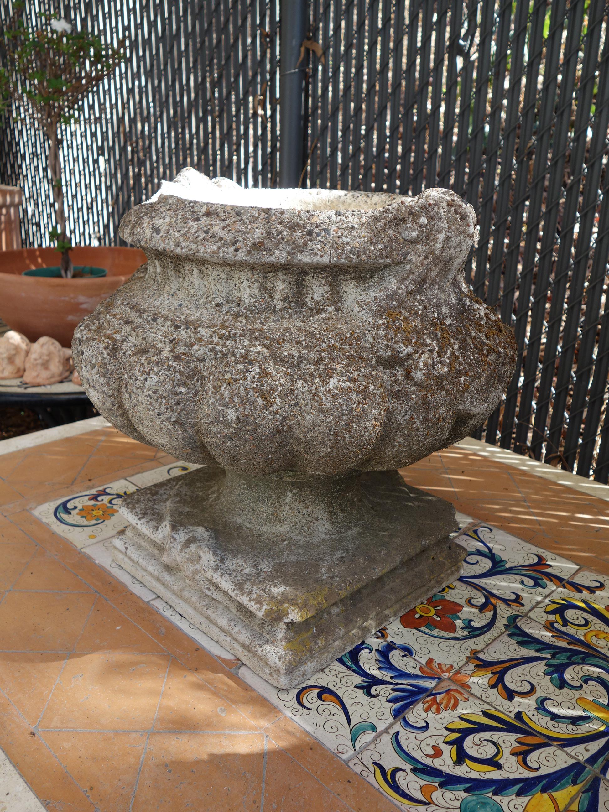 Italian Renaissance Style Grisaglia Cast Stone Bacellati Vessel Planters 2 Pairs 8