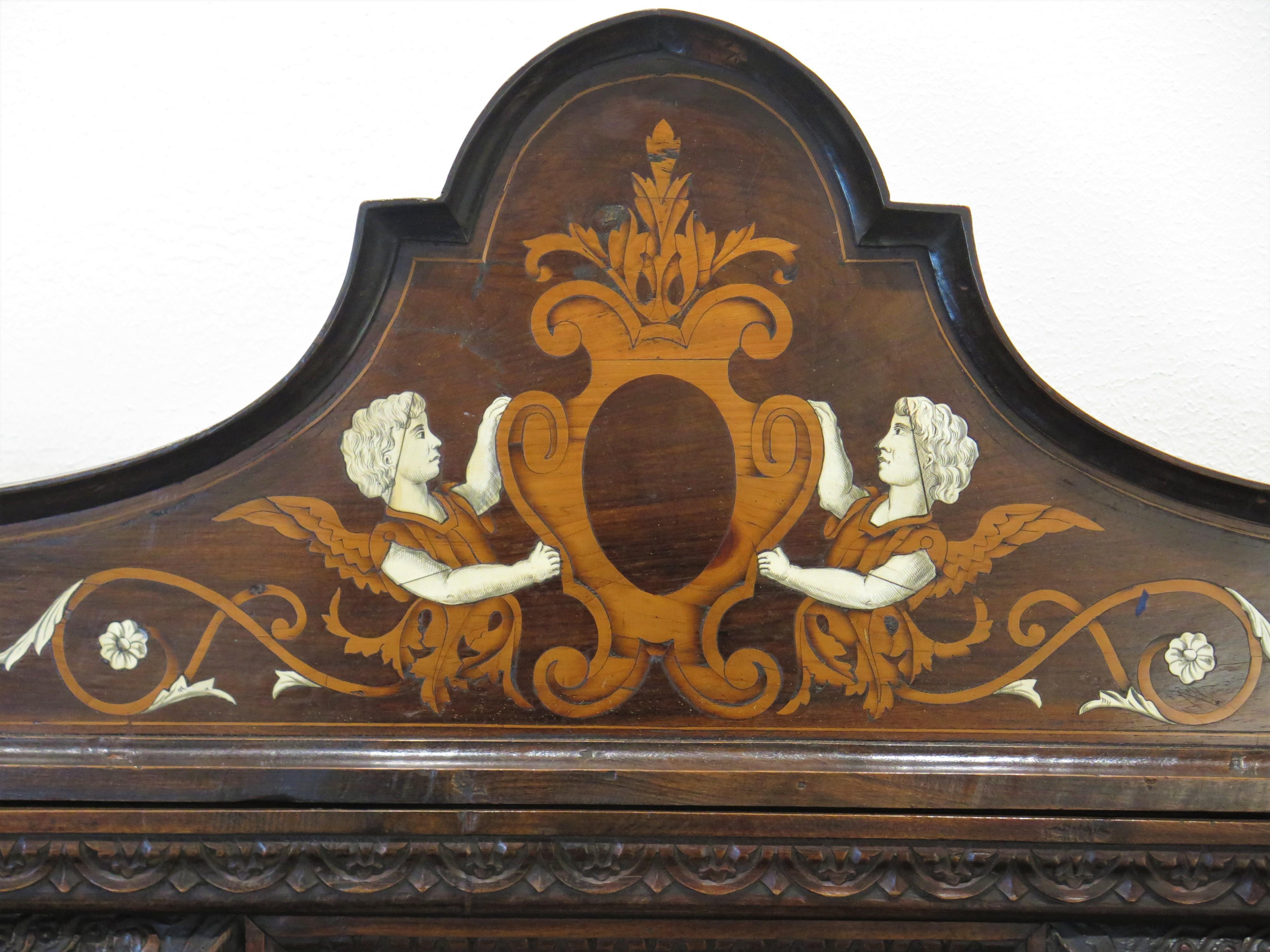 Italian Renaissance-Style Hall Bench with Marquetry Hunting Scenes 1