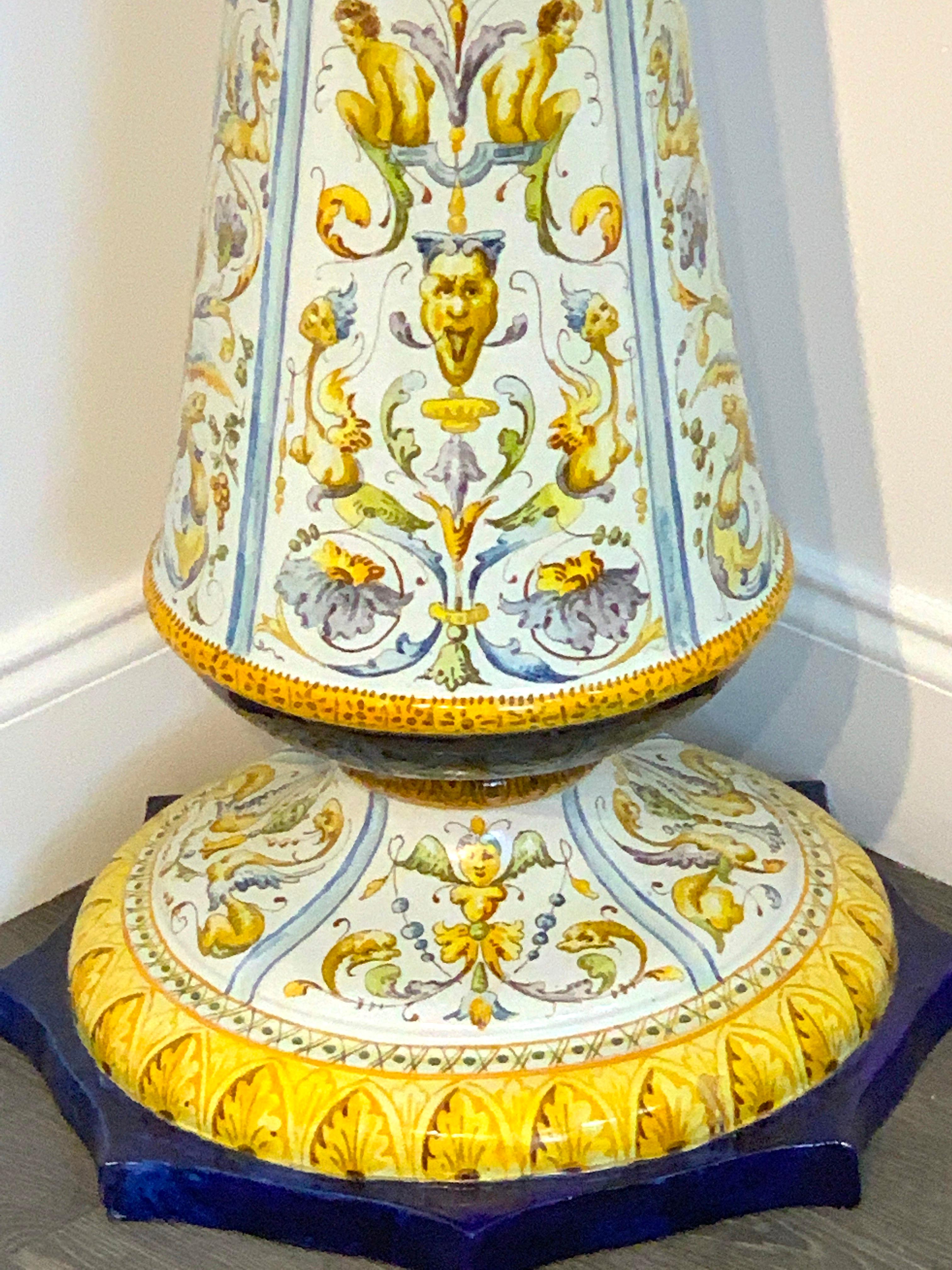 Italian Renaissance Style Majolica Pedestal by Achille Mollica In Good Condition For Sale In West Palm Beach, FL