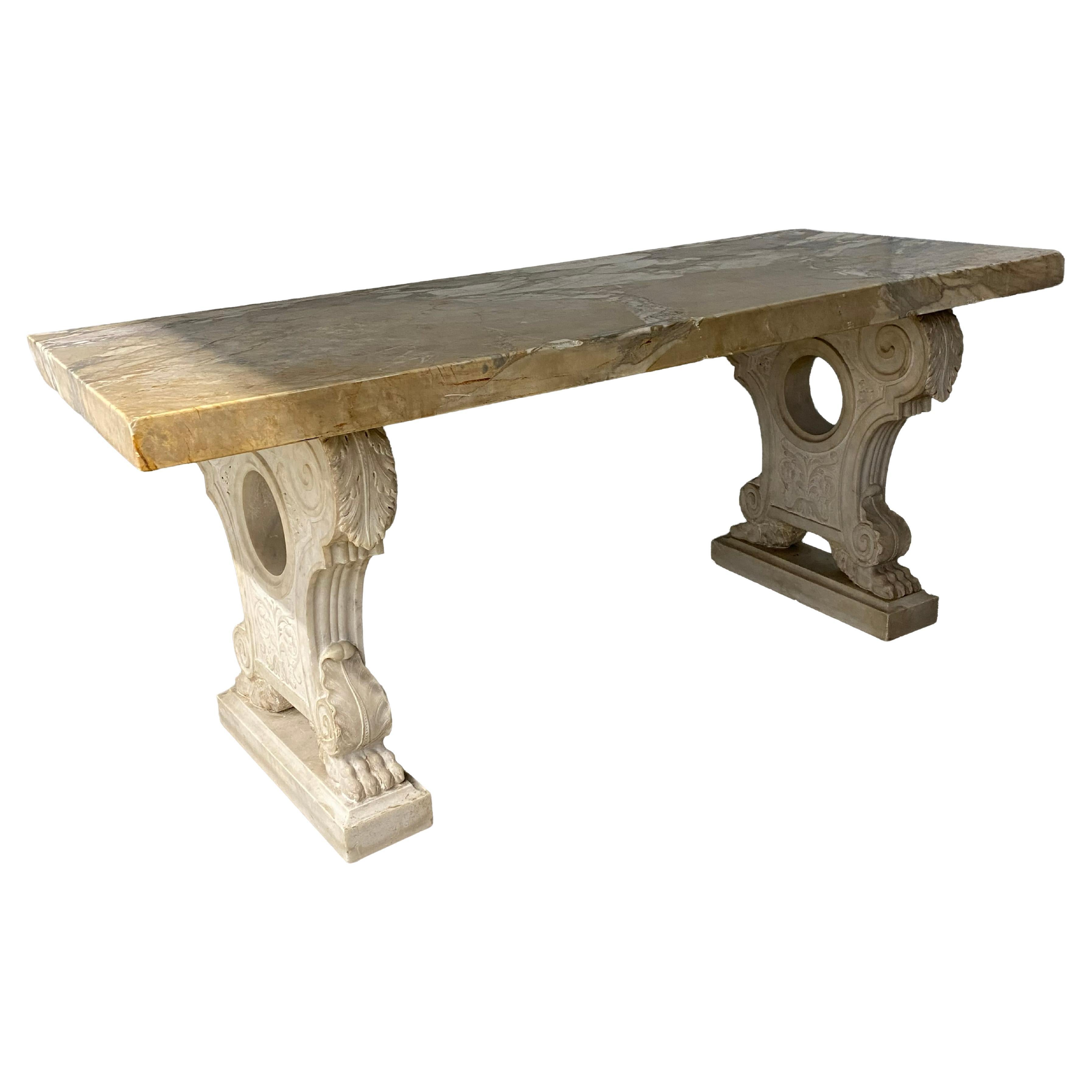 Italian Renaissance Style Marble Center Table im Angebot