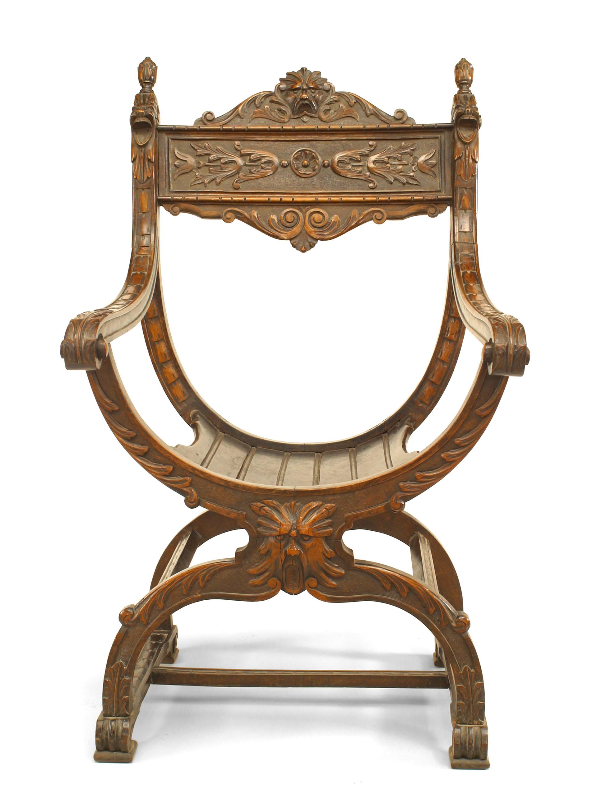 Fauteuil Savonarola en noyer de style Renaissance italienne Bon état - En vente à Queens, NY