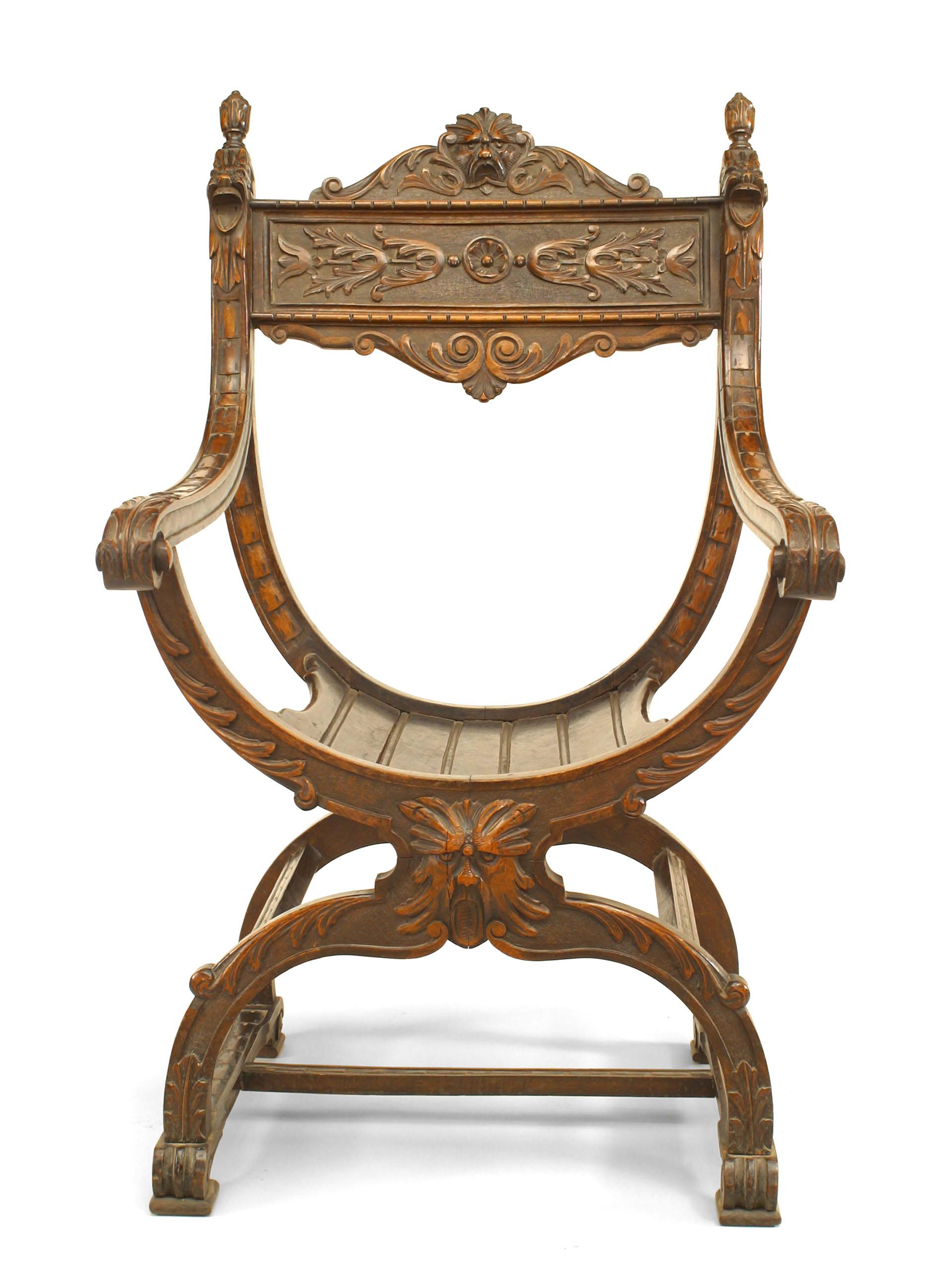 Fauteuil Savonarola en noyer de style Renaissance italienne Bon état - En vente à New York, NY