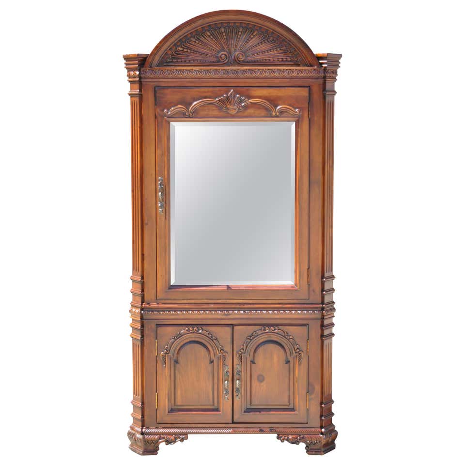 Pair of Custom Shell Carved Solid Mahogany Chippendale Style Corner ...