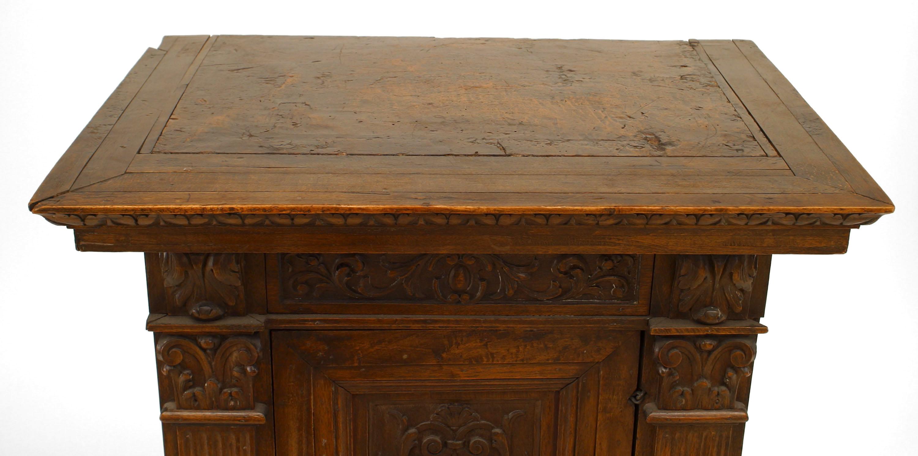 Italian Renaissance style small walnut single door commode with pilaster sides, 19th century.
 