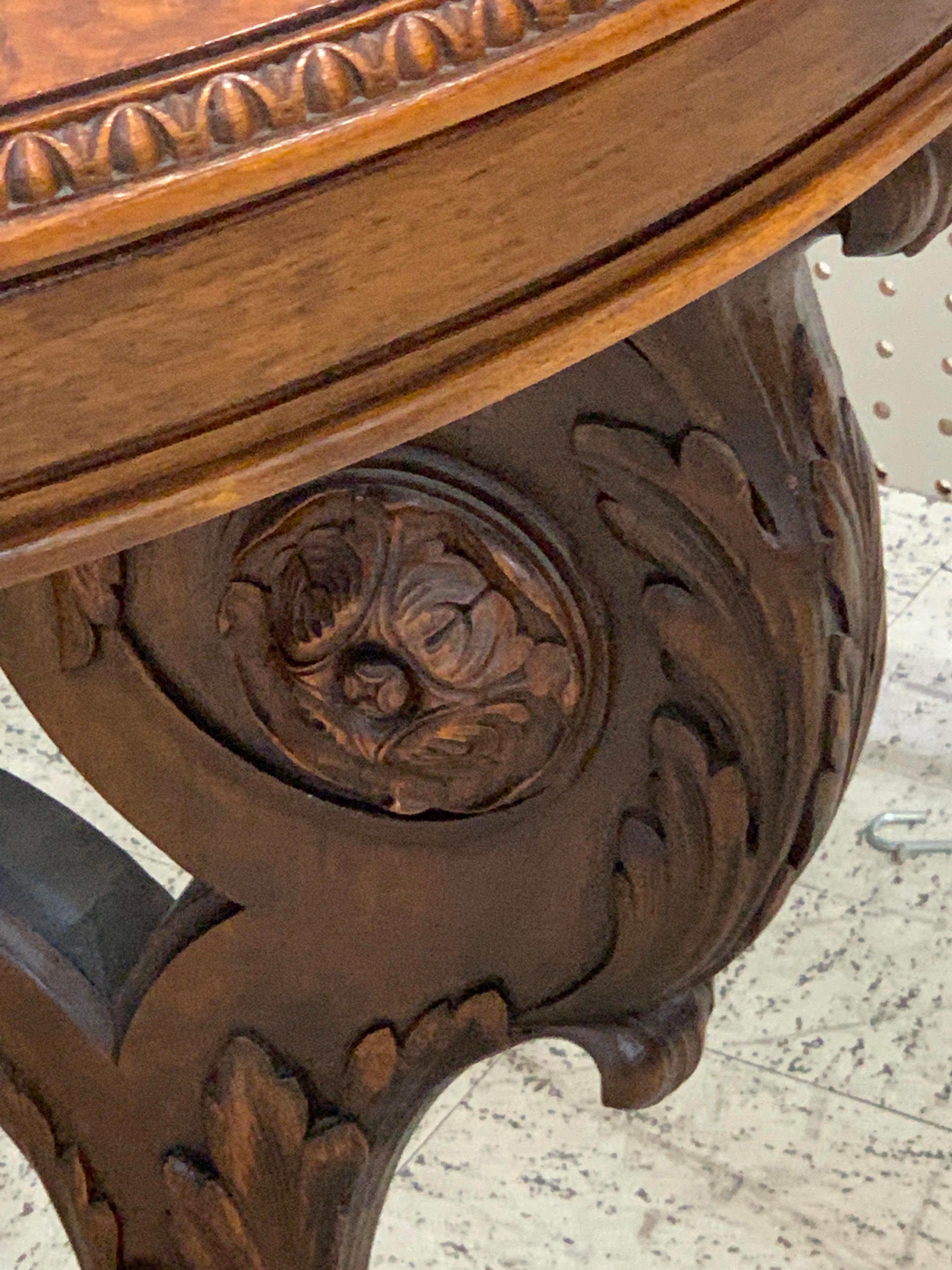 Italian Renaissance Style Walnut and Burl Round Table For Sale 1