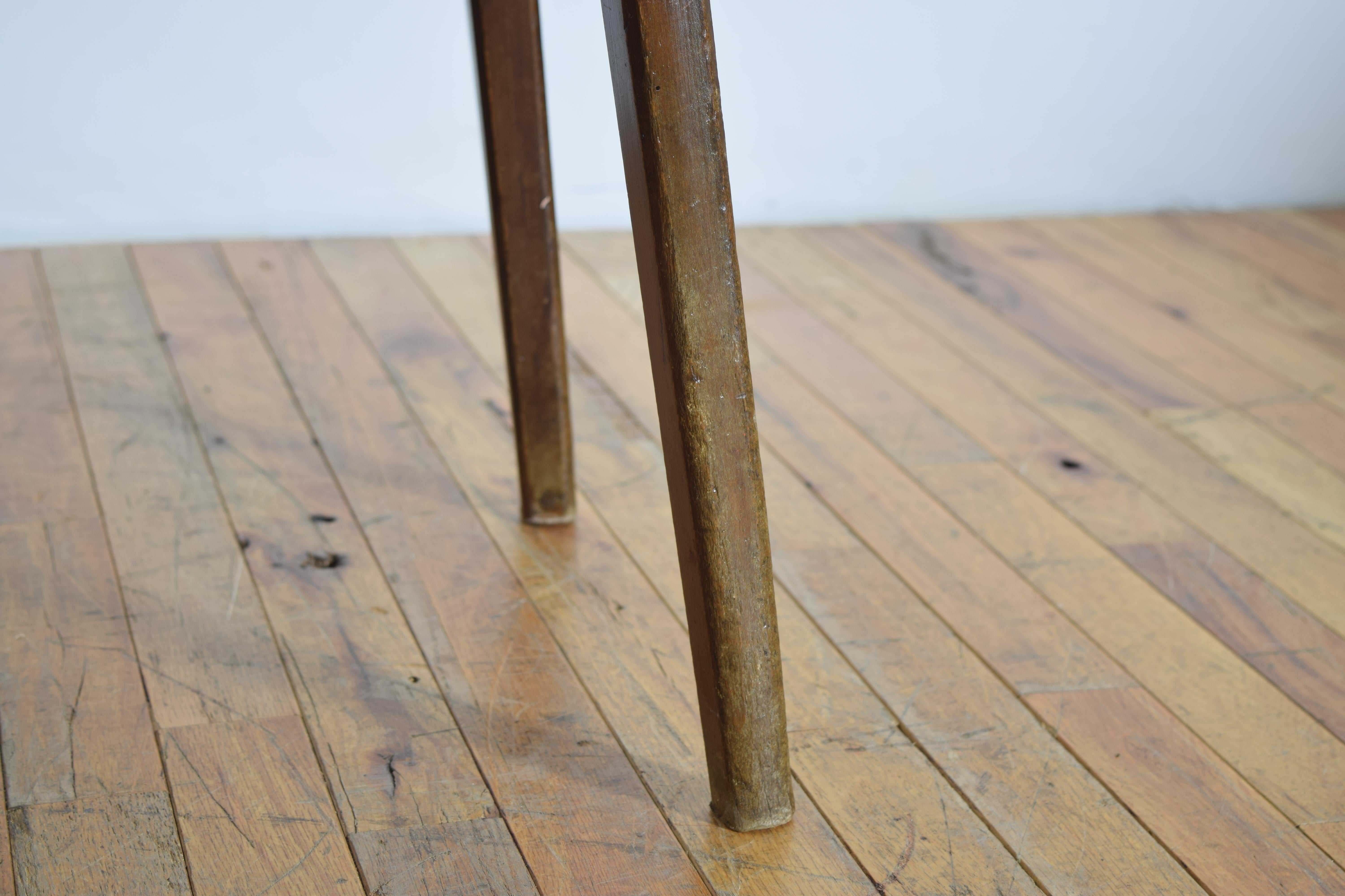 Table basse en noyer de style Renaissance italienne, début du 20e siècle en vente 2