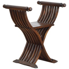 Italian Renaissance Style Walnut Savonarola Chair from the 19th Century