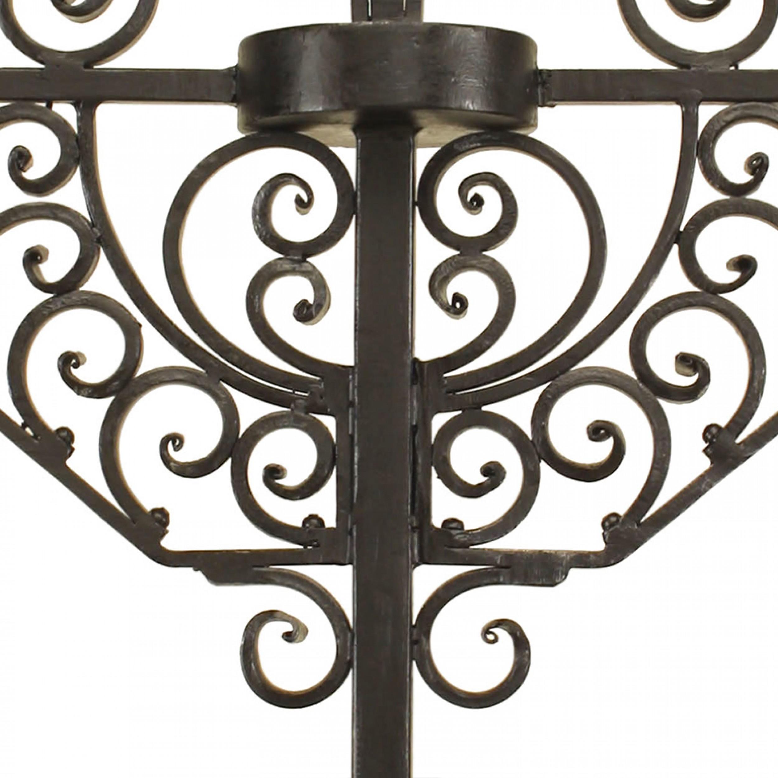 Italienische Renaissance Stil Schmiedeeisen Boden Fackel (Neorenaissance) im Angebot