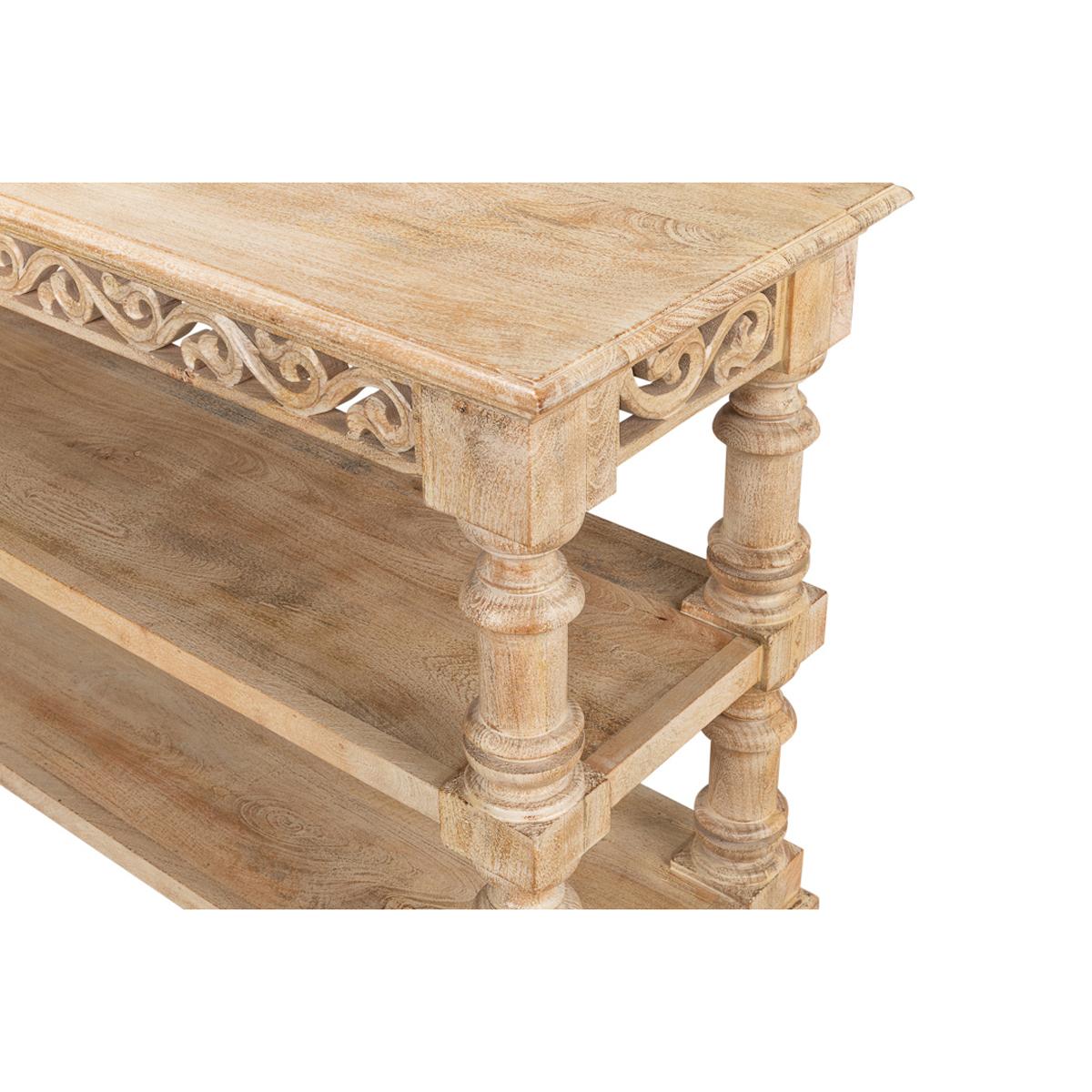 Table console à trois niveaux de la Renaissance italienne en vente 2