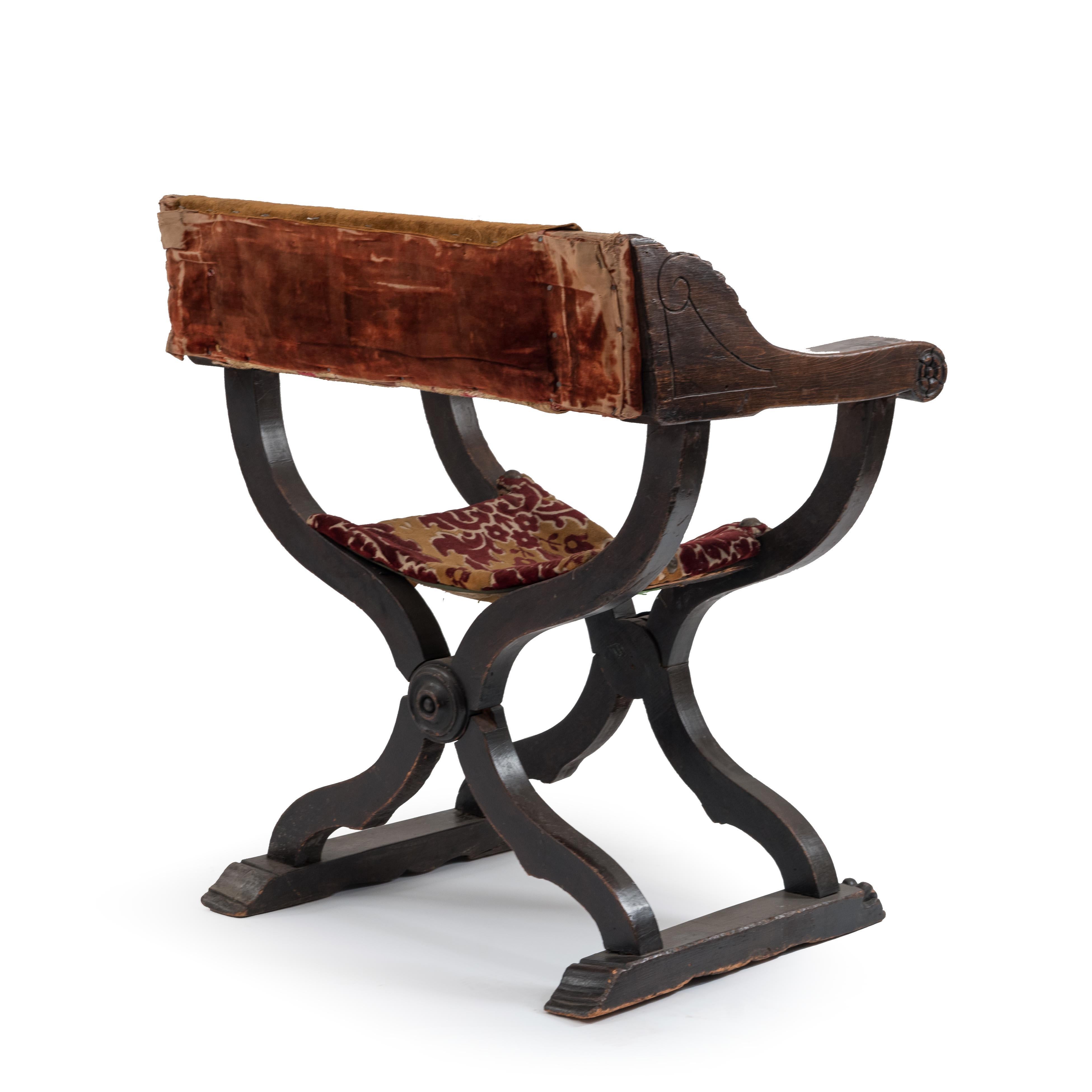 Italienischer Renaissance-Sessel aus Nussbaumholz (19. Jahrhundert) im Angebot