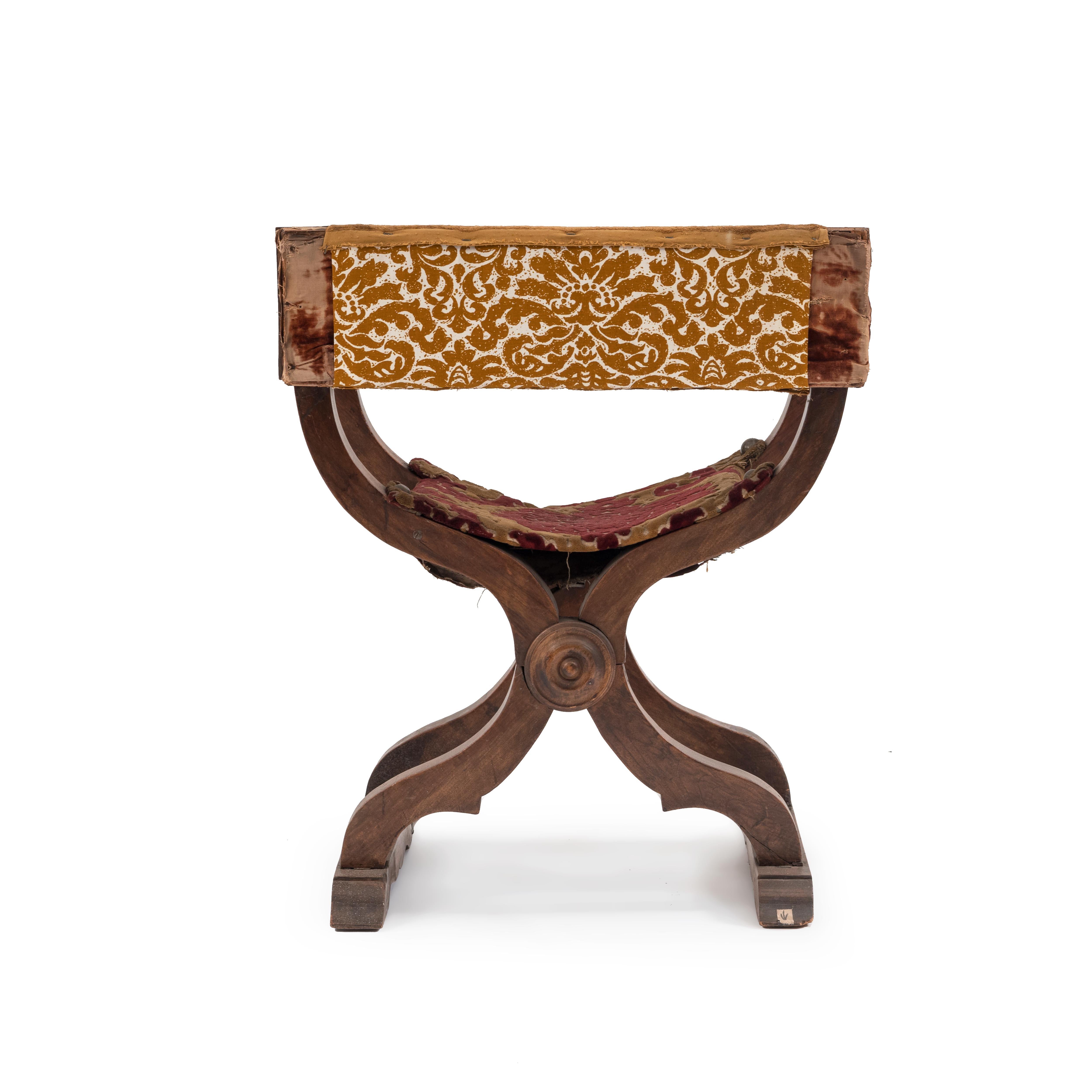 Italian Renaissance Walnut Arm Chair For Sale 1