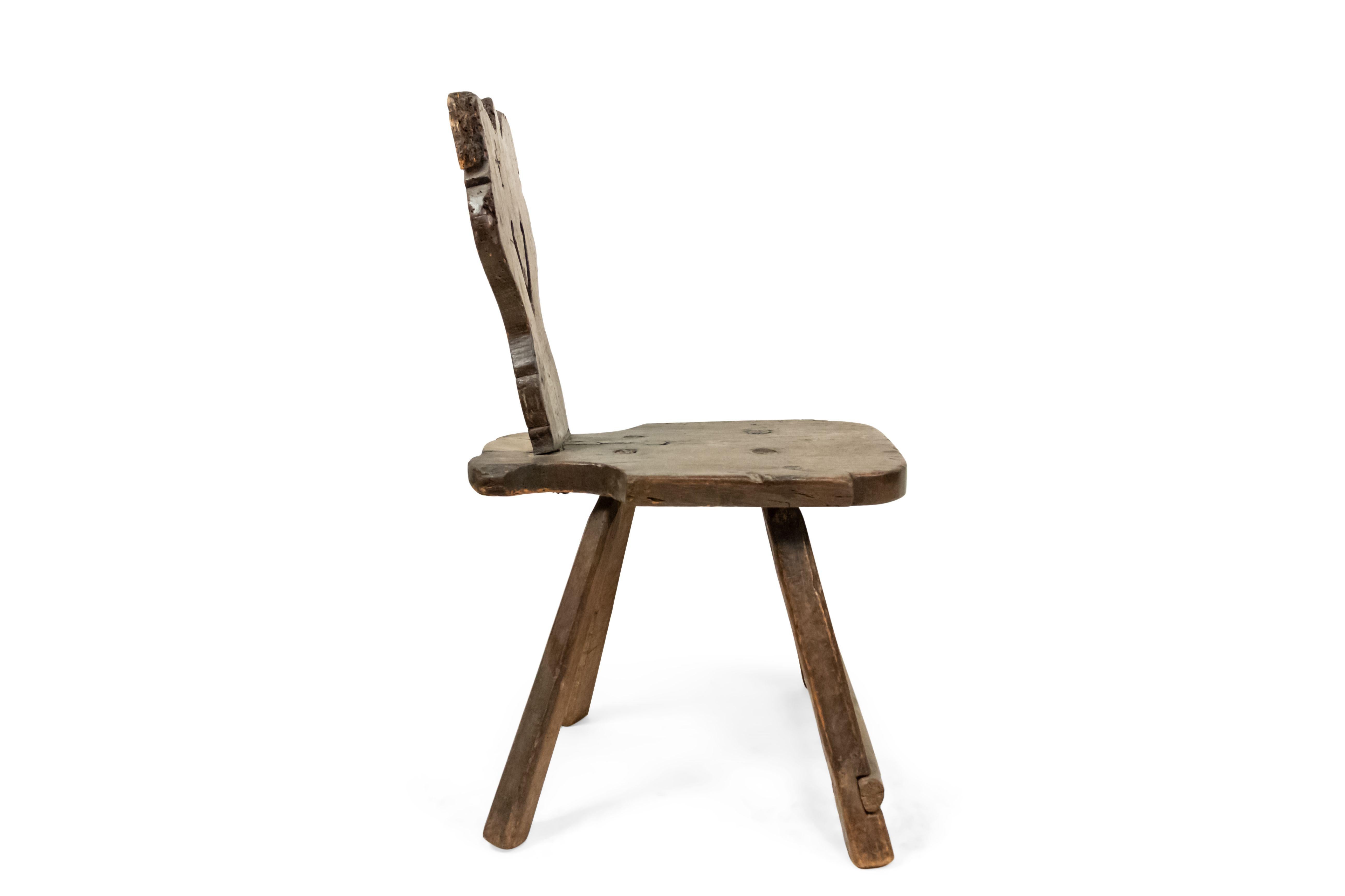 2 Similar Italian Renaissance Walnut Sgabelli Side Chairs en vente 11