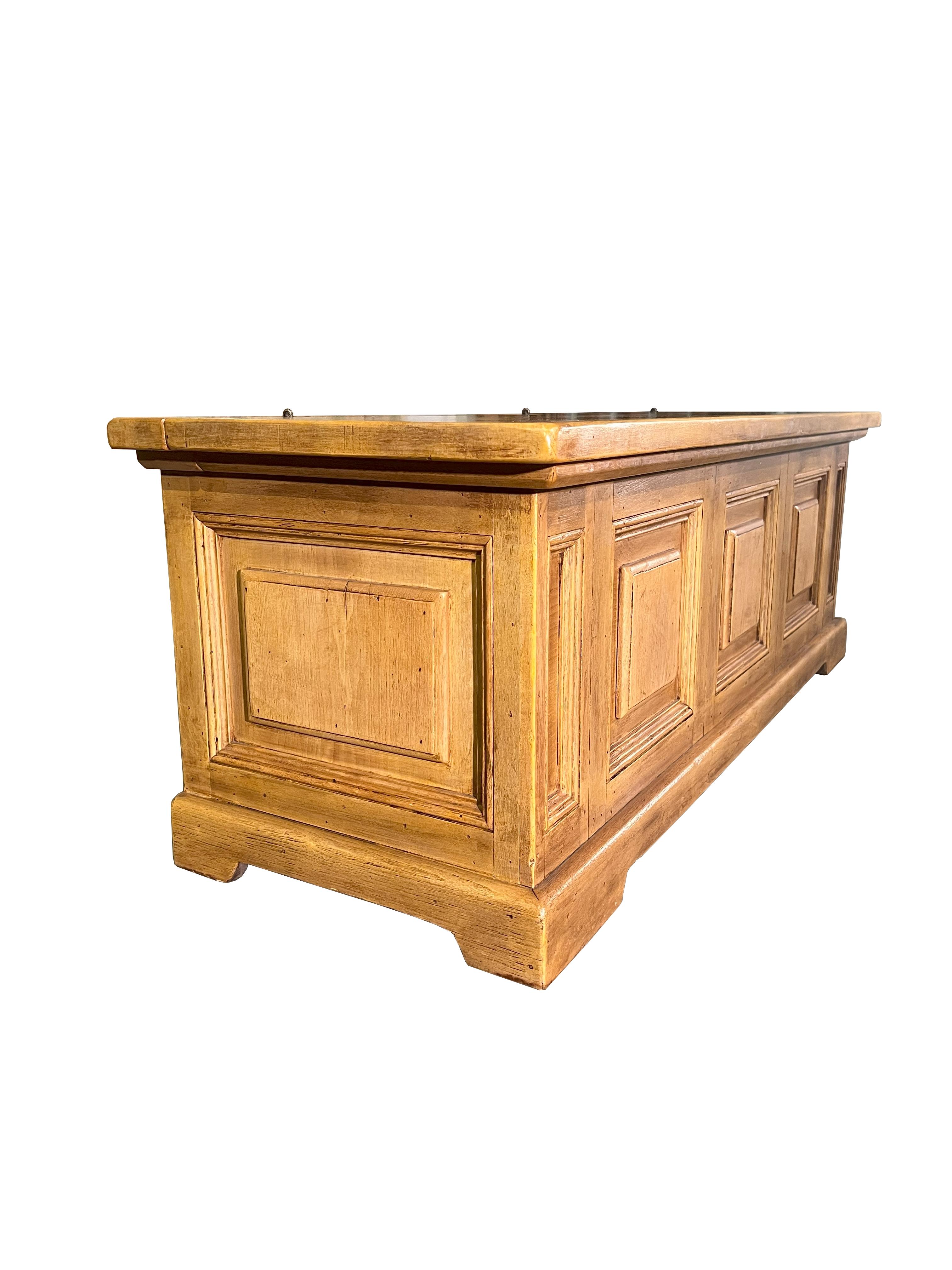 Italian Reproduction Blonde Walnut Trunk  In Good Condition For Sale In Encinitas, CA