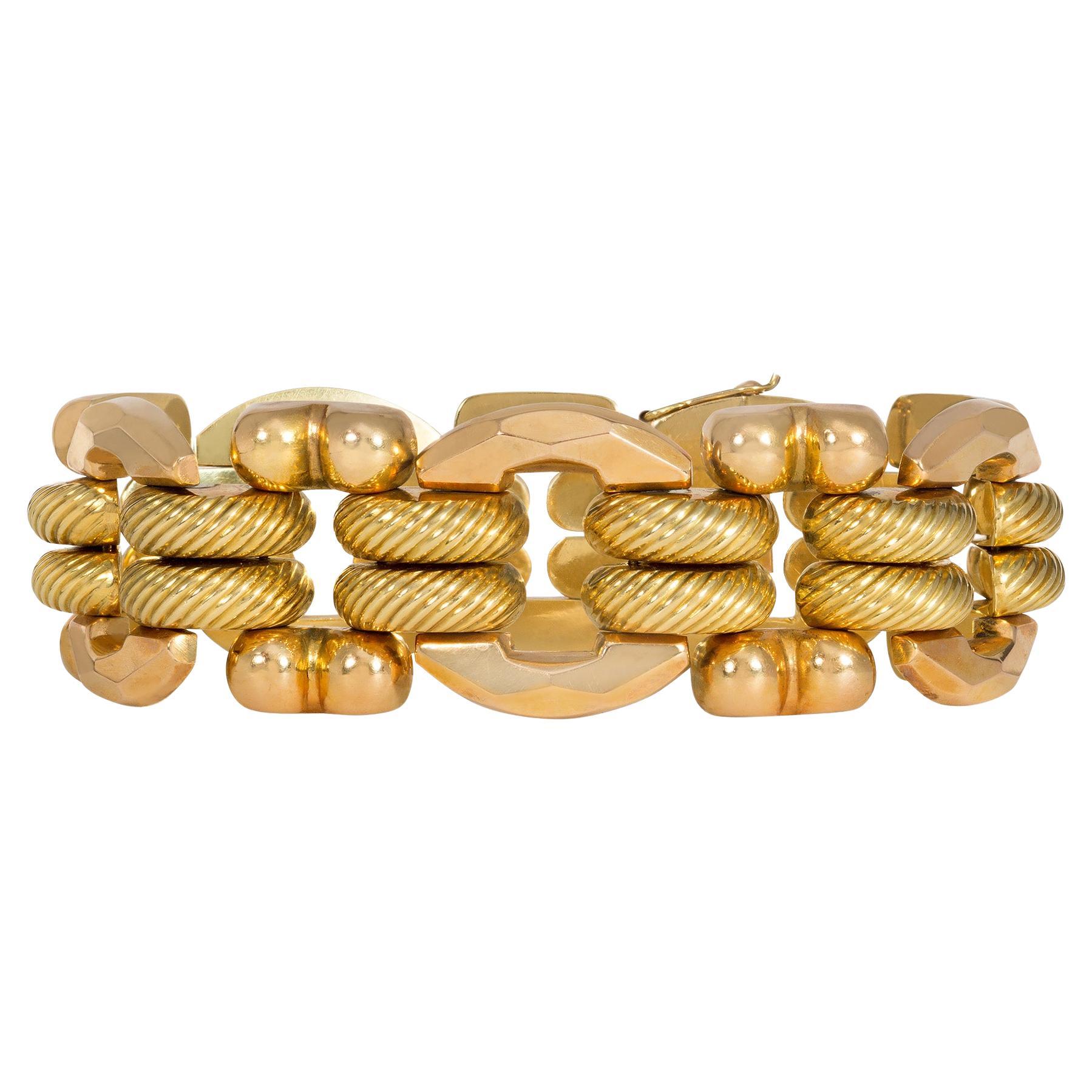 Italian Retro 1940s Two-Color Yellow and Rose Gold Tank Bracelet For Sale