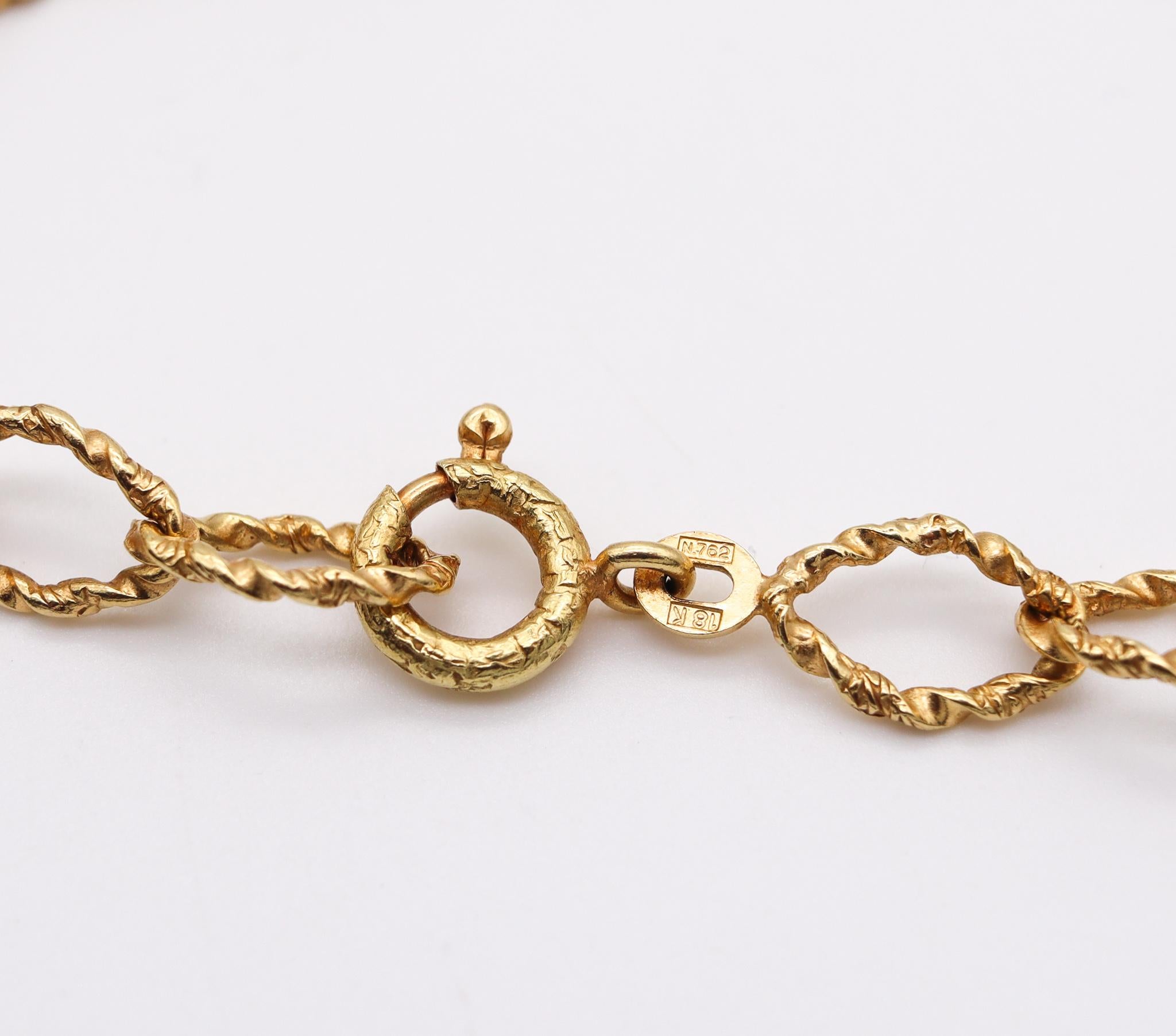 Italian Retro 1970 Modernist Long Chain with Textured Links in 18Kt Yellow Gold 1