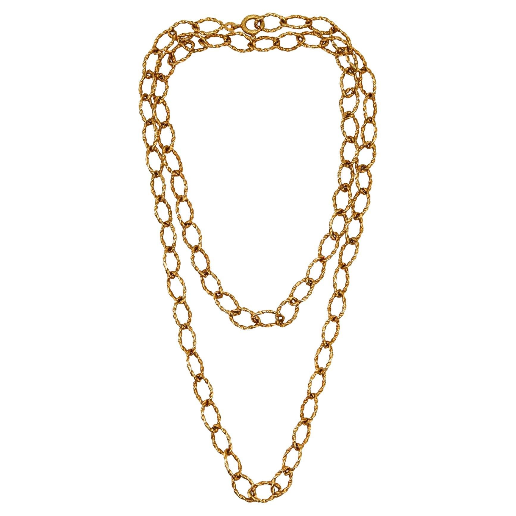 Italian Retro 1970 Modernist Long Chain with Textured Links in 18Kt Yellow Gold