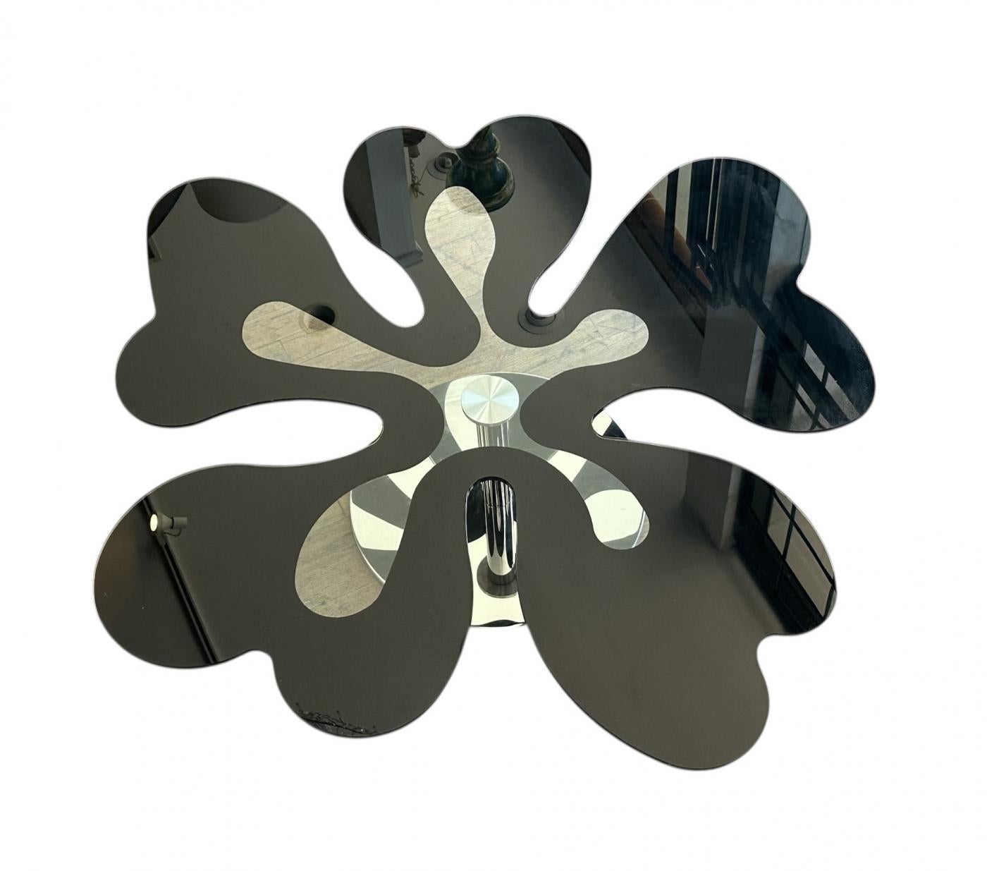 Italian Revolving abstract table by Cattelan In condizioni buone in vendita a Los Angeles, CA