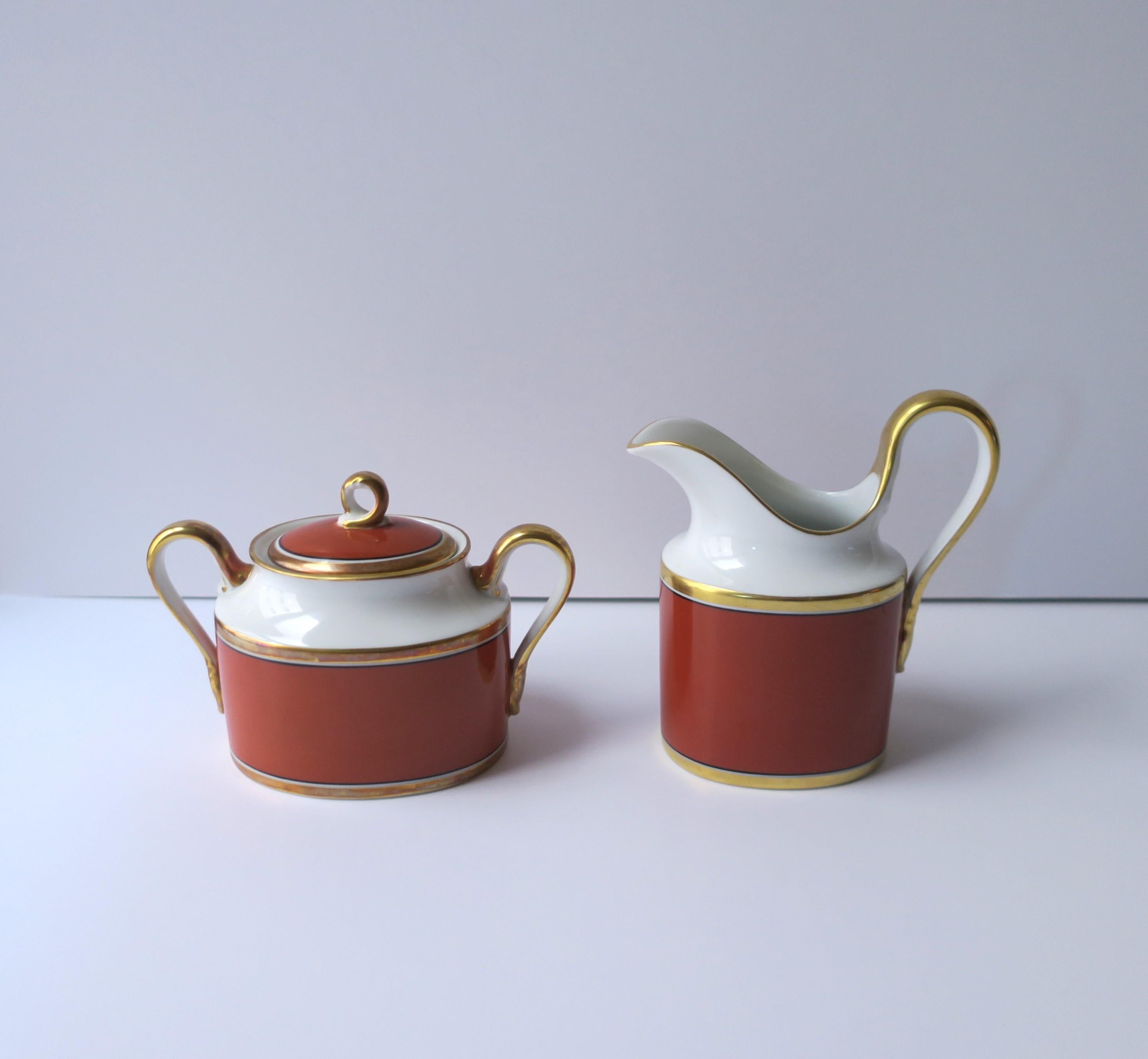 Italian Richard Ginori Contessa Porcelain Sugar Bowl and Lid In Good Condition For Sale In New York, NY