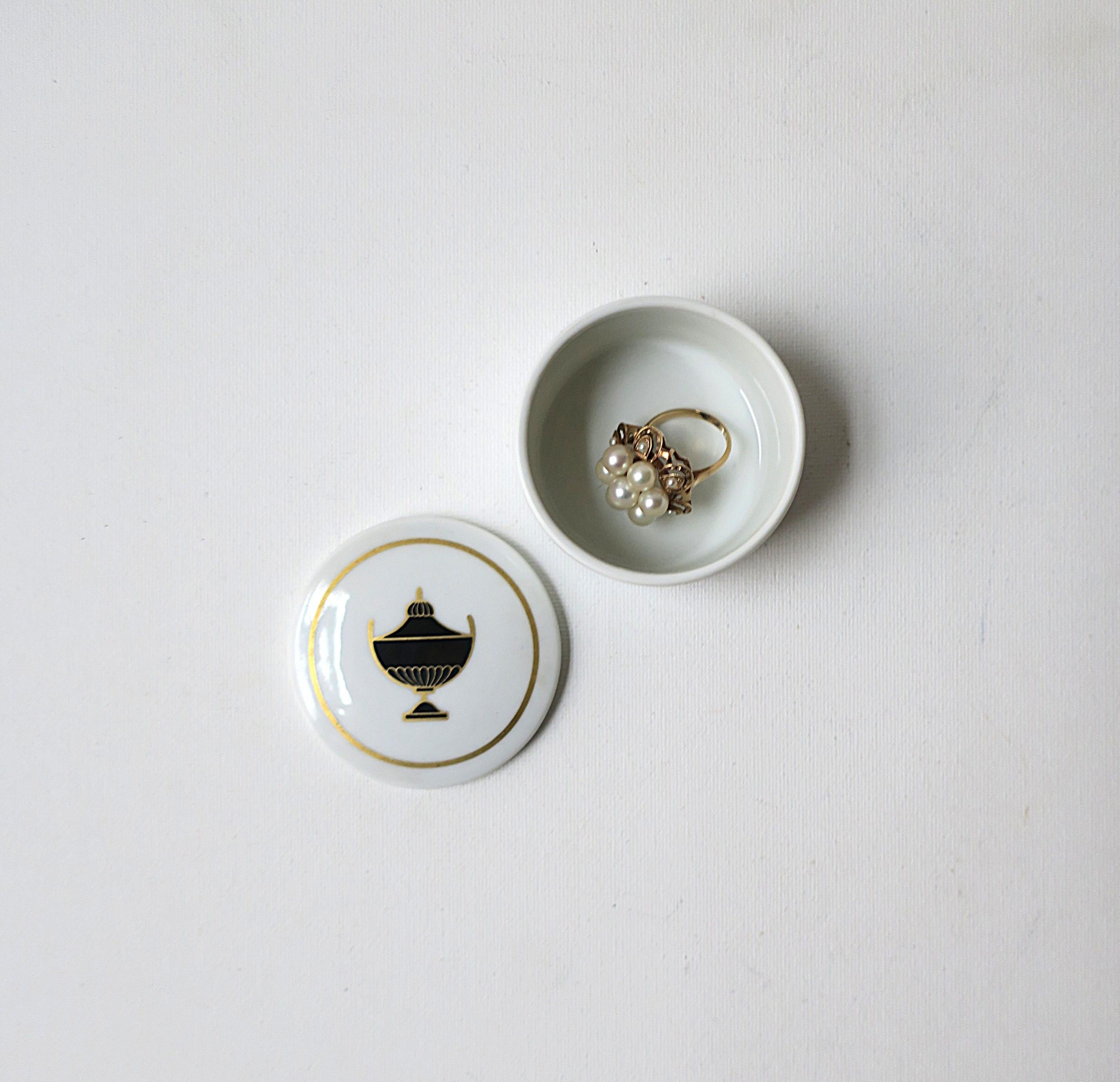 Joyero italiano de porcelana Richard Ginori Neoclásico siglo XX en venta