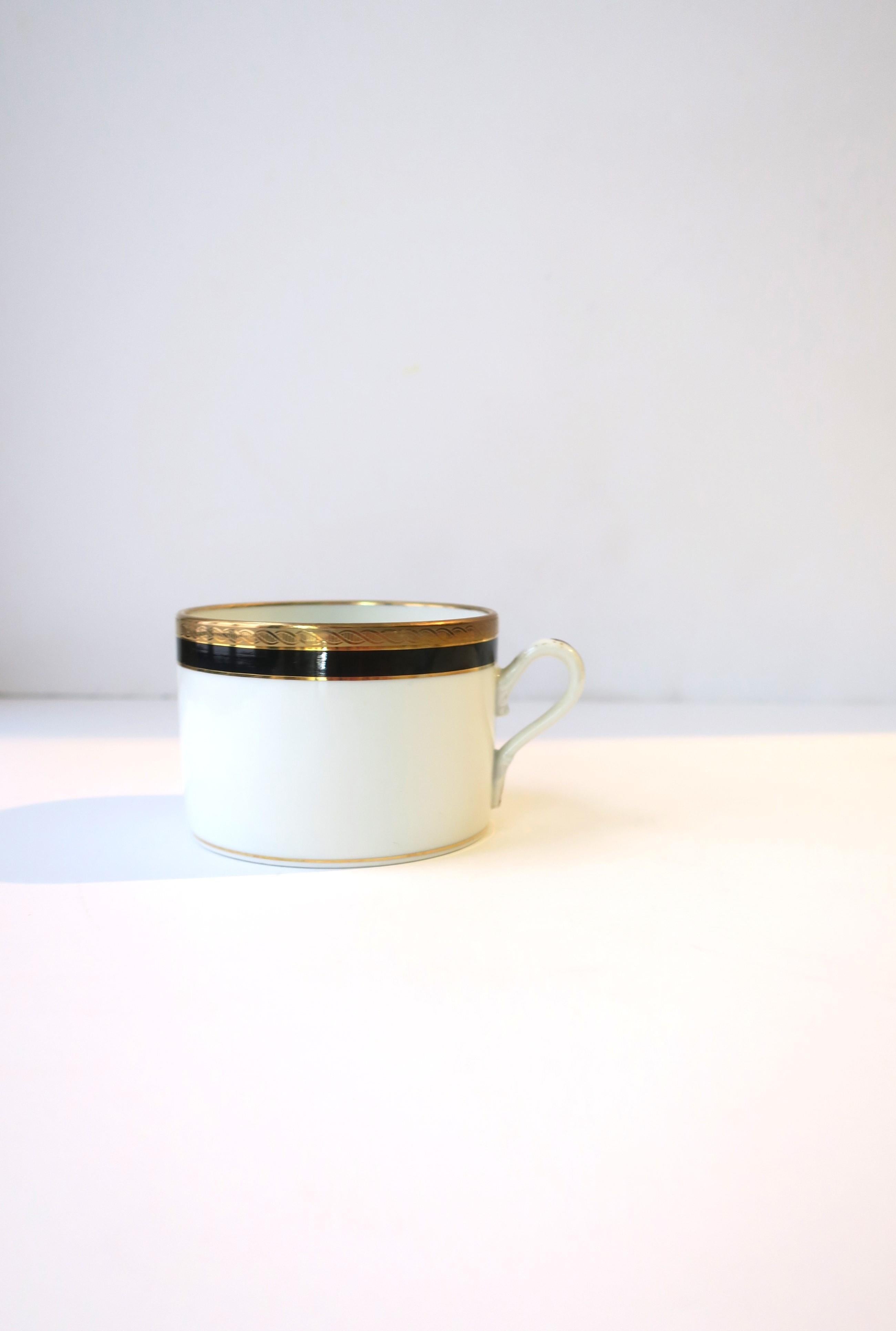 Italian Richard Ginori Vintage Black Gold Porcelain Coffee or Tea Cup & Saucer For Sale 4