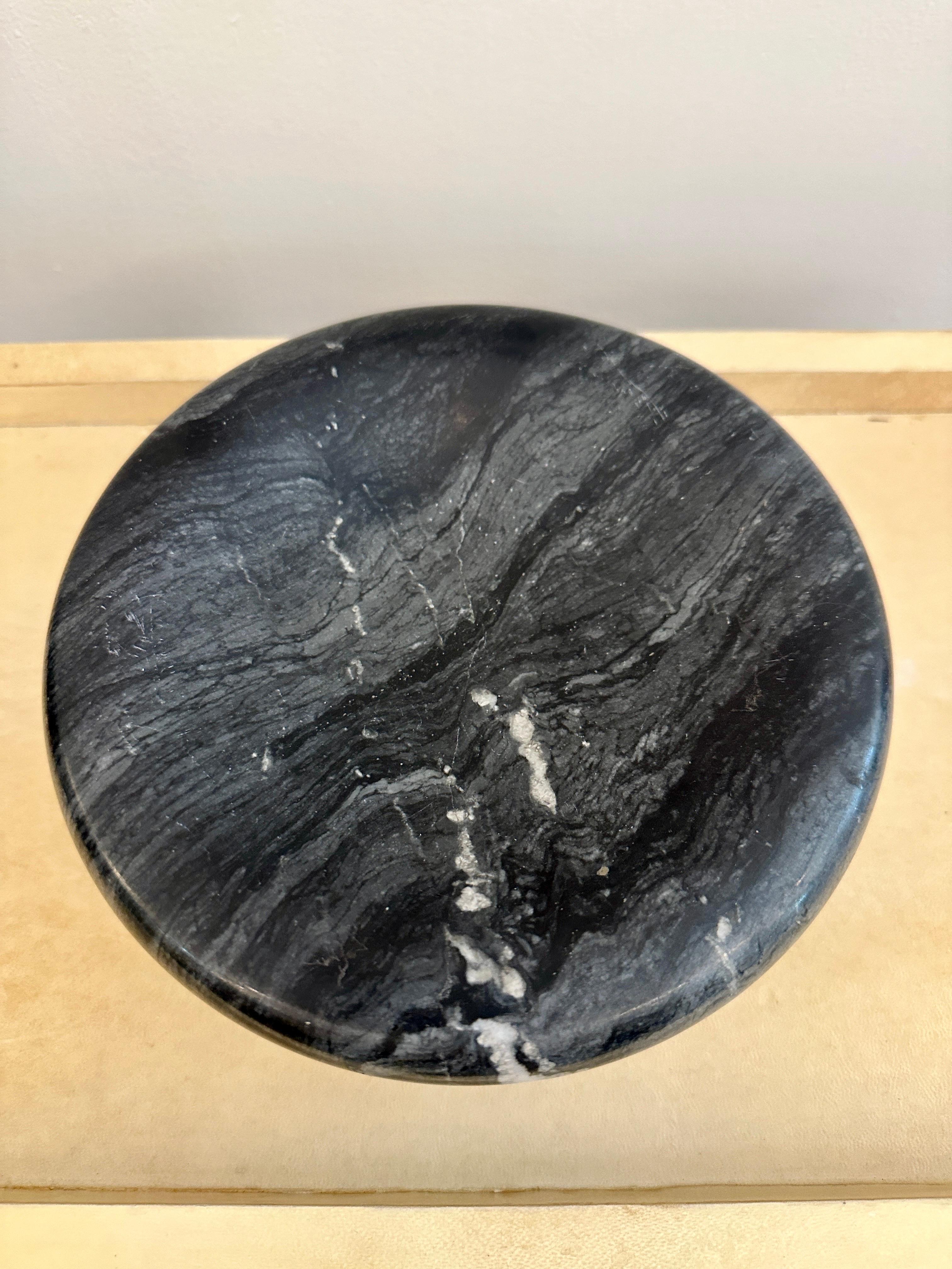 Italiano Portachiavi italiano A. Riedel Mesa in marmo con base d'argento in vendita