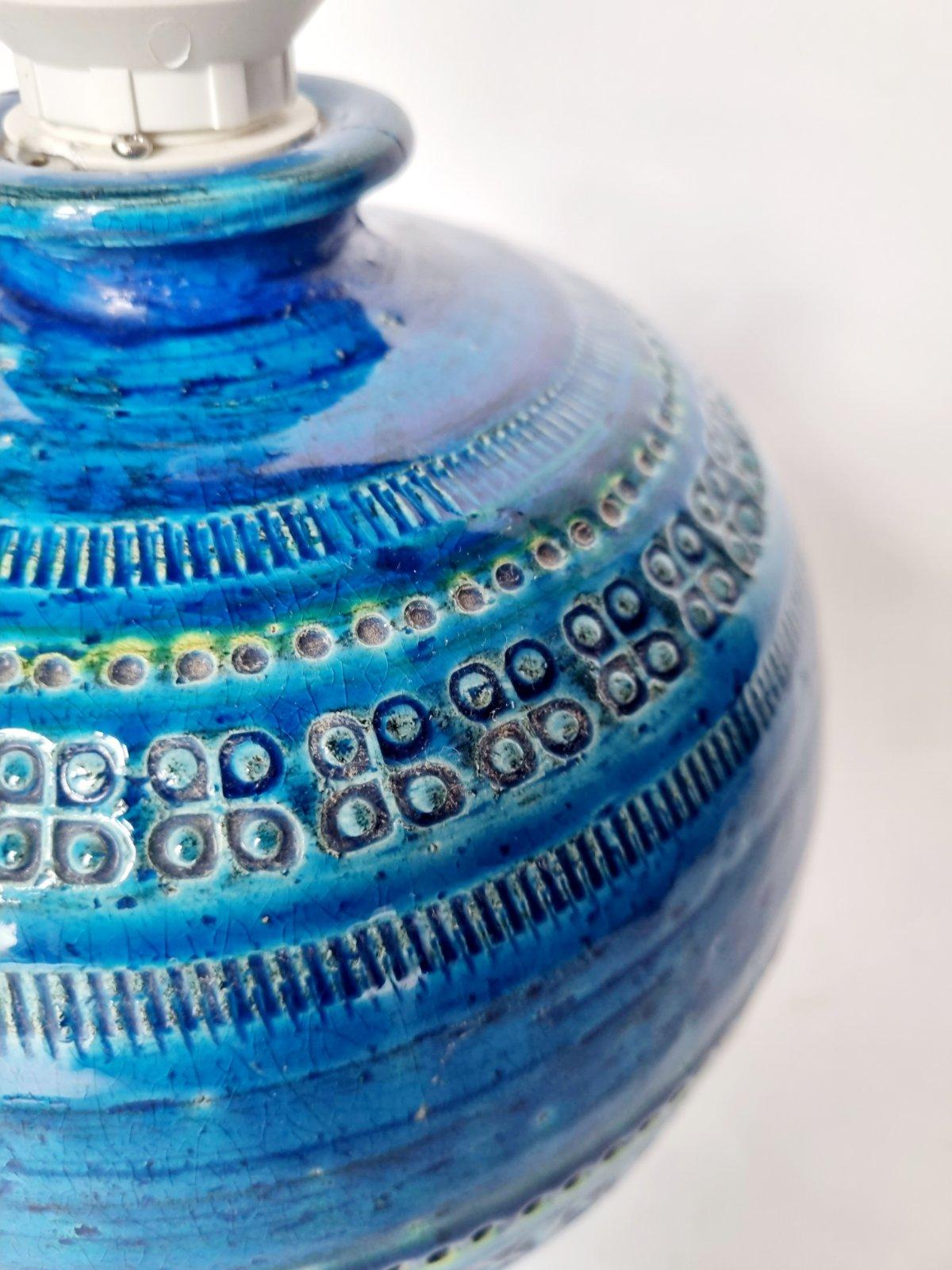 Mid-Century moderno Italian Rimini Blue Ceramic Table Lamp by Aldo Londi for Flavia Montelupo, 70s in vendita