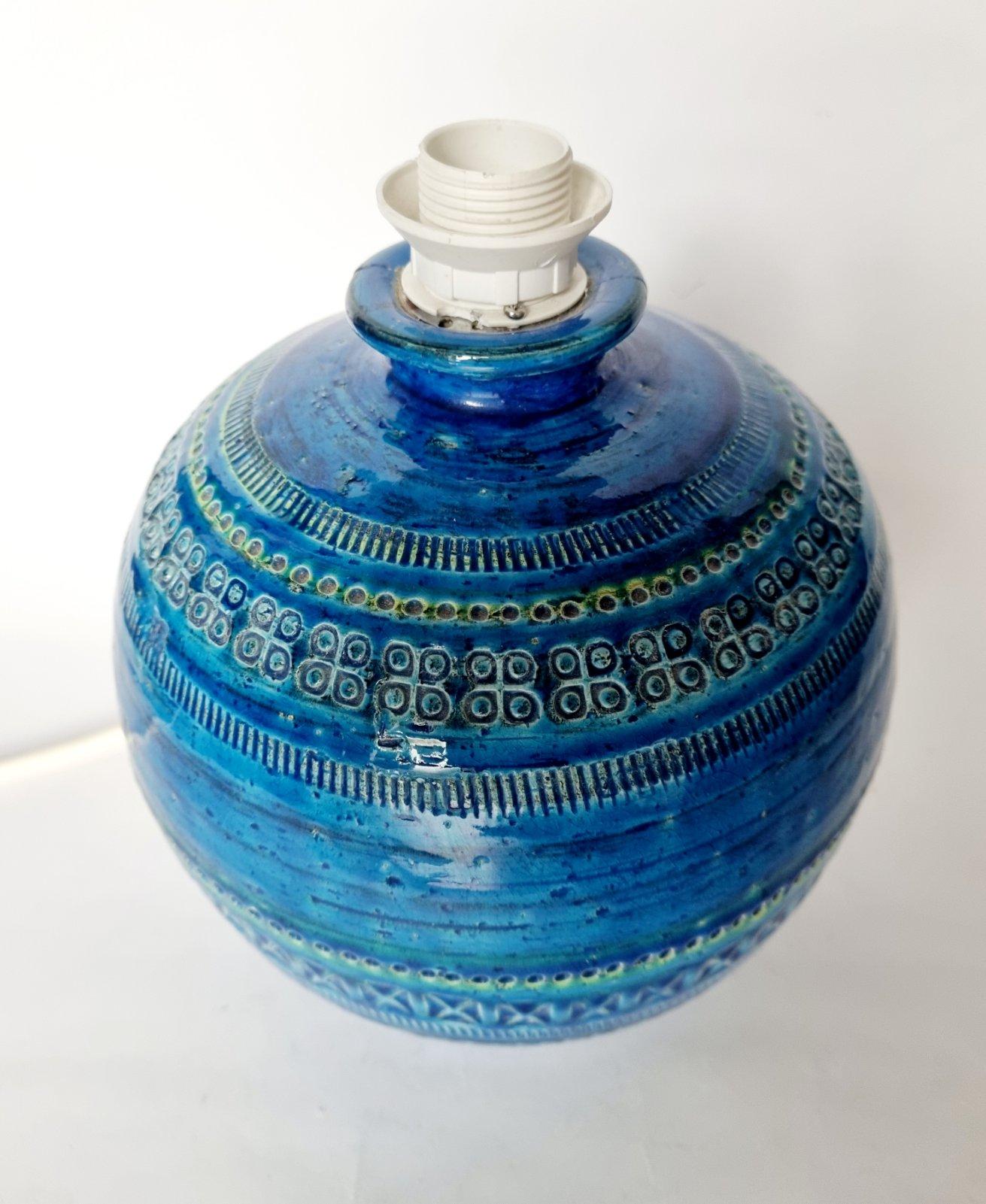 Italian Rimini Blue Ceramic Table Lamp by Aldo Londi for Flavia Montelupo, 70s in vendita 1