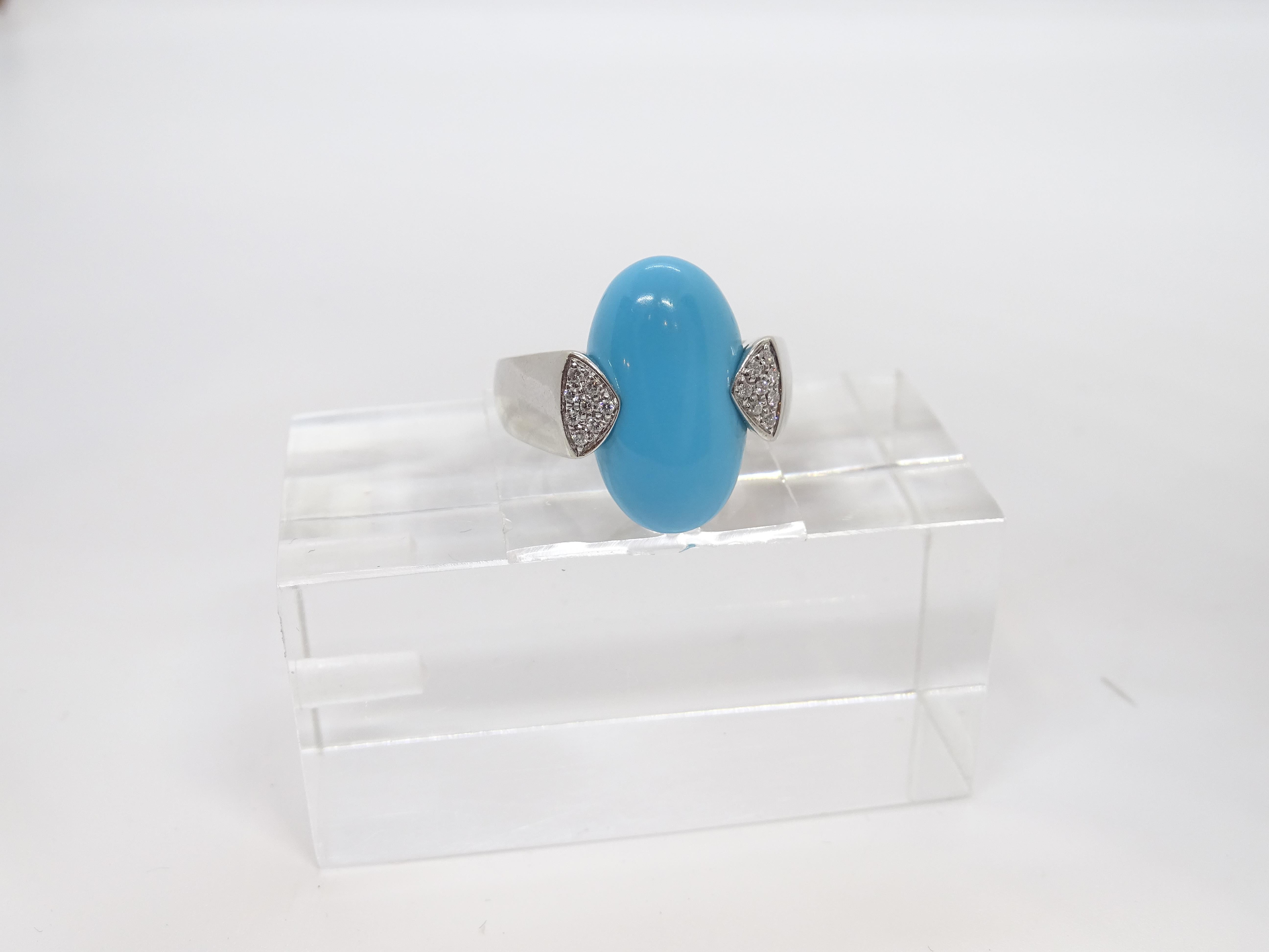 Women's or Men's Italian Ring 18k white gold, turquoise cabochon and diamonds, 60's For Sale