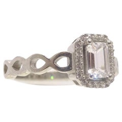 Italian ring in sterling silver and zirconite. Central zirconite emerald cut