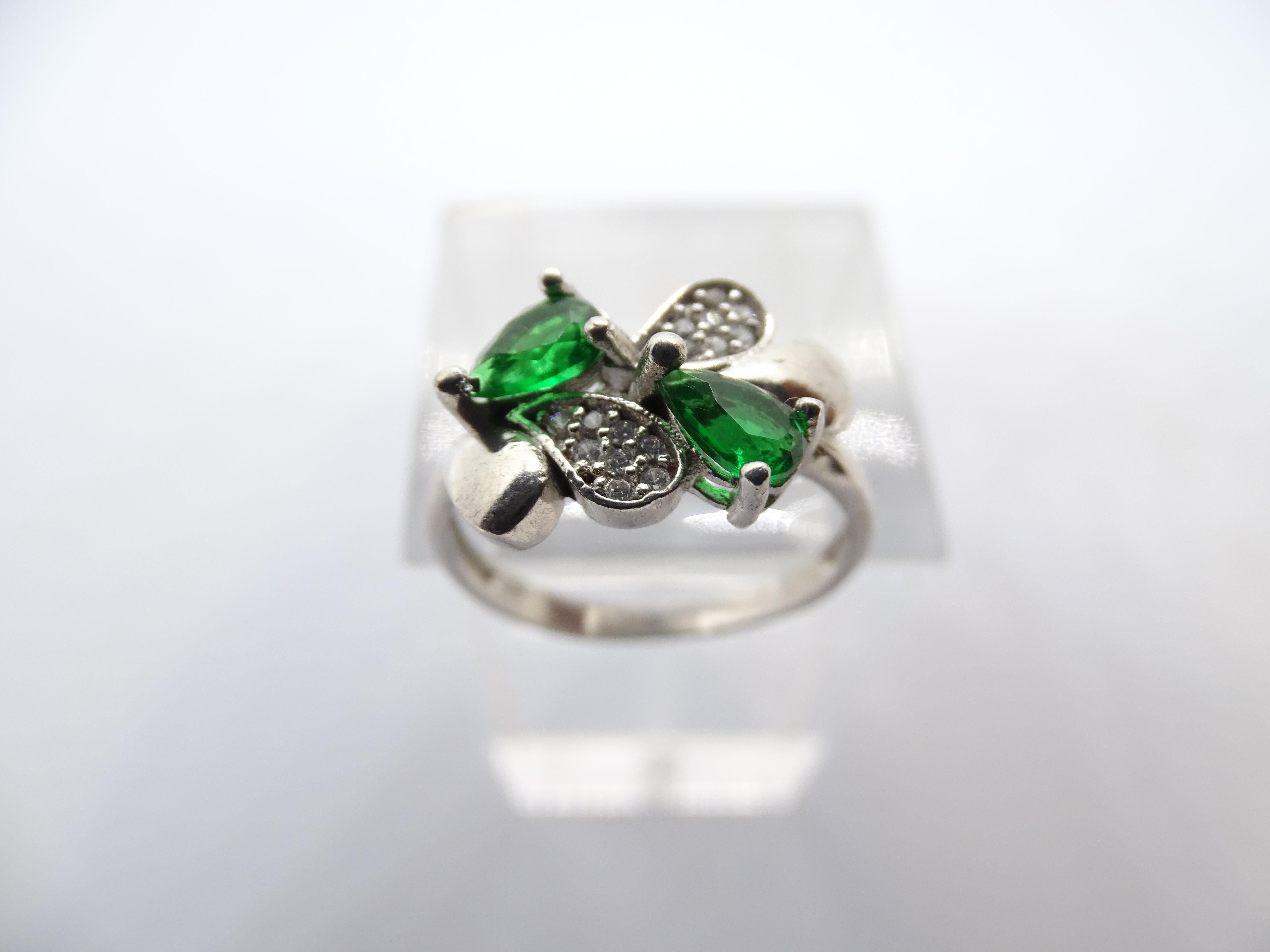 Anello italiano in argento sterling, zirconi e radice di smeraldo in vendita 7