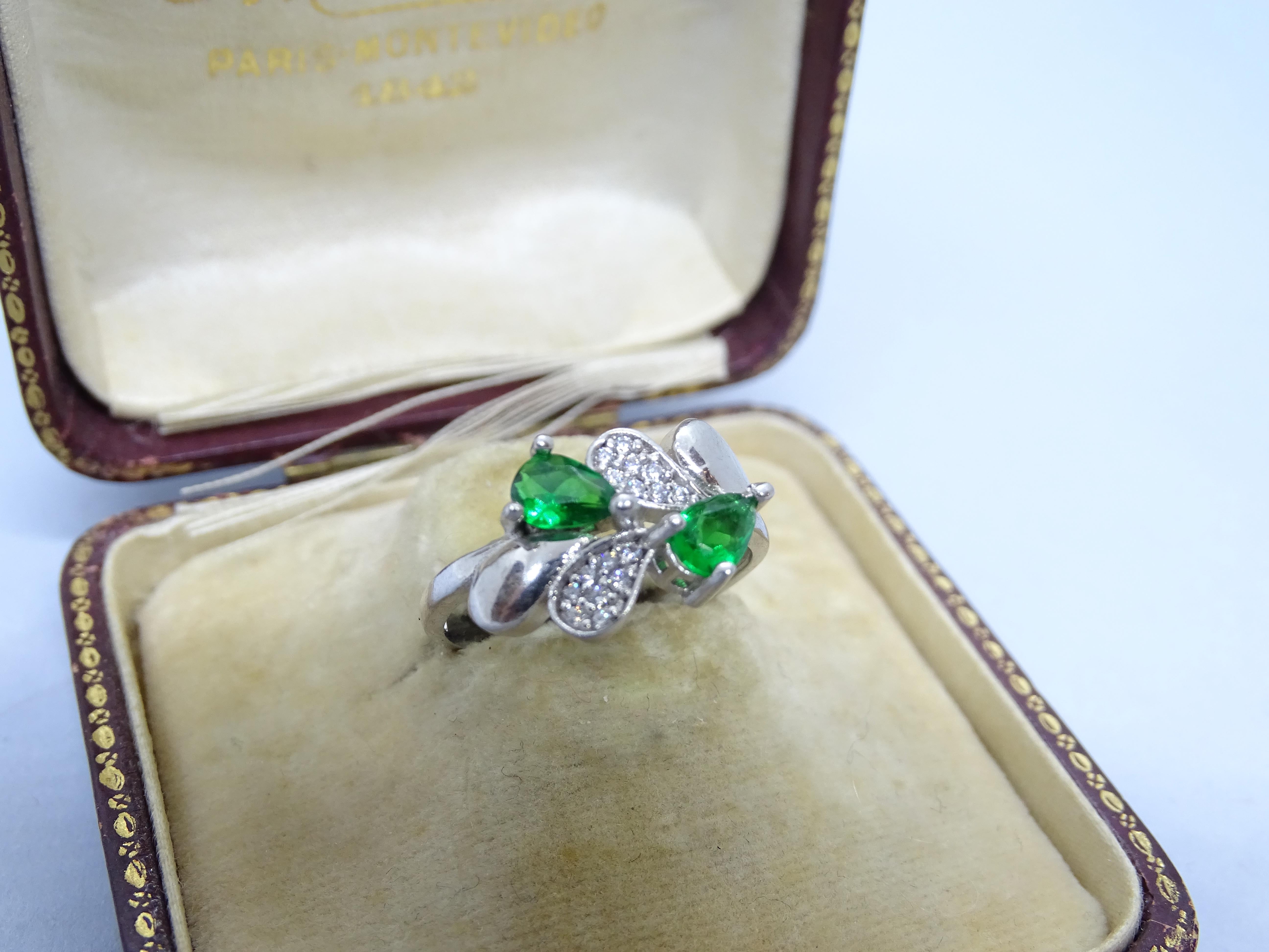 Anello italiano in argento sterling, zirconi e radice di smeraldo in vendita 10