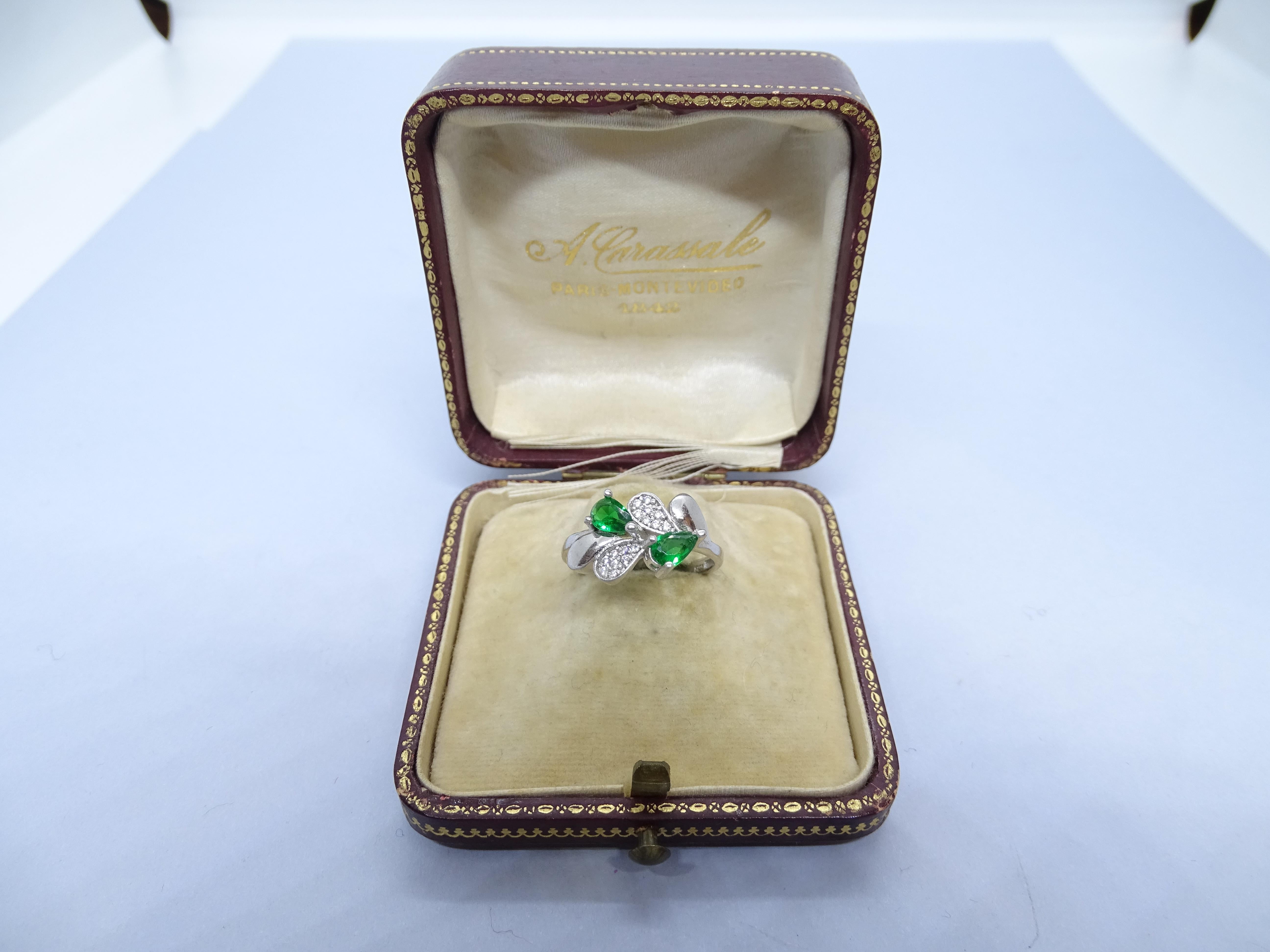 Anello italiano in argento sterling, zirconi e radice di smeraldo in vendita 11