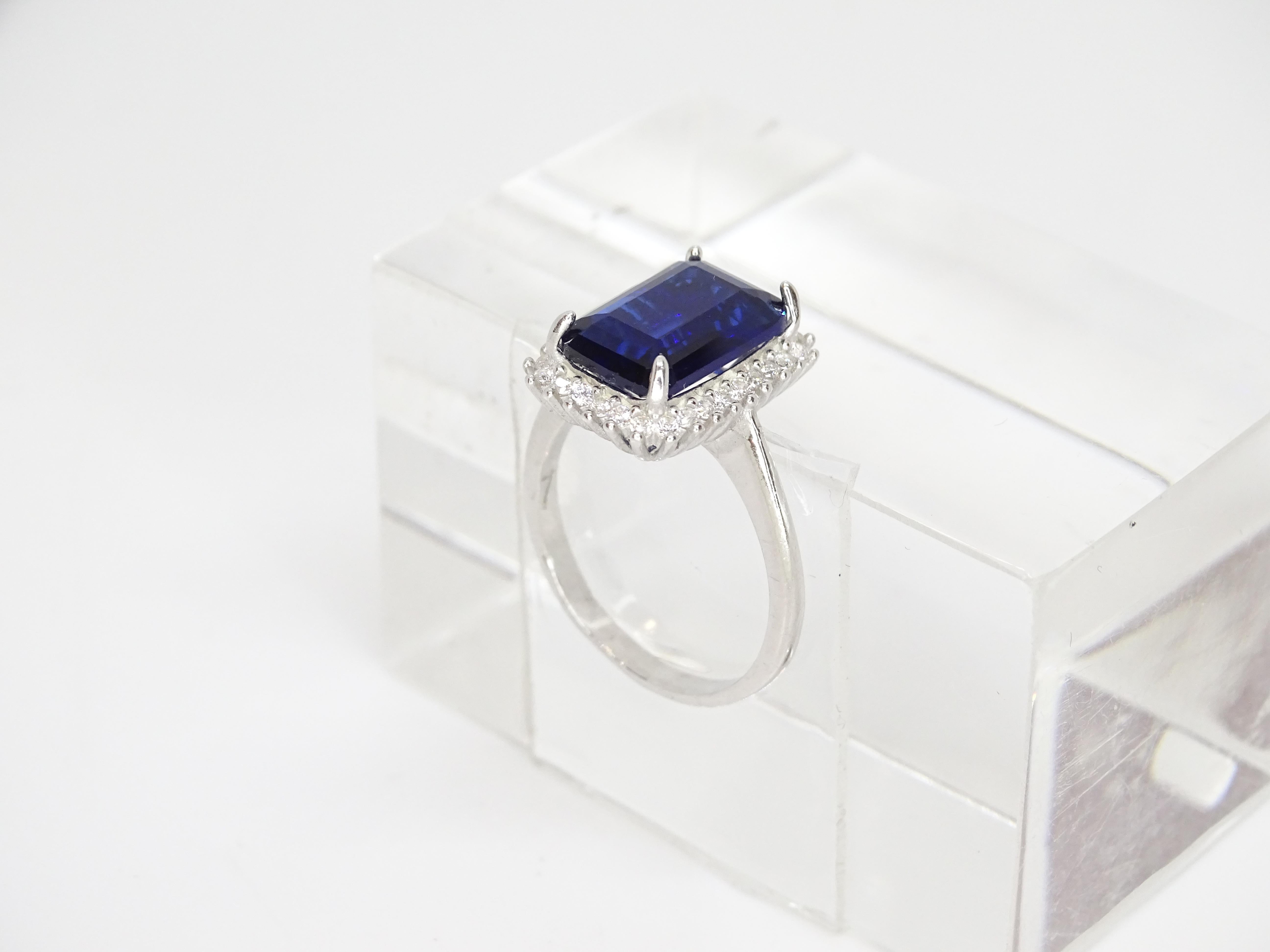 Bague italienne avec racine en saphir taille émeraude, argent sterling 925 et zircons en vente 14