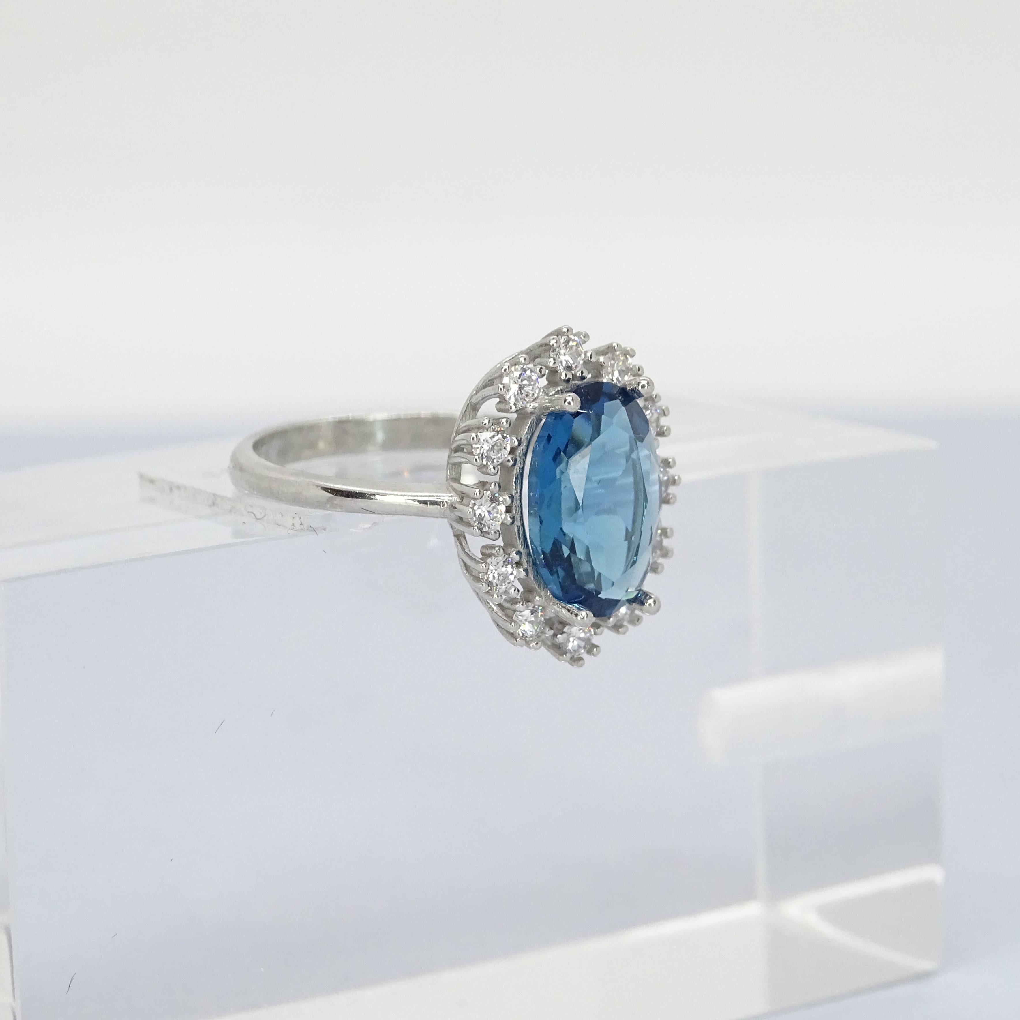 Women's or Men's Italian Ring with sapphire root, 925 sterling silver and zircons For Sale