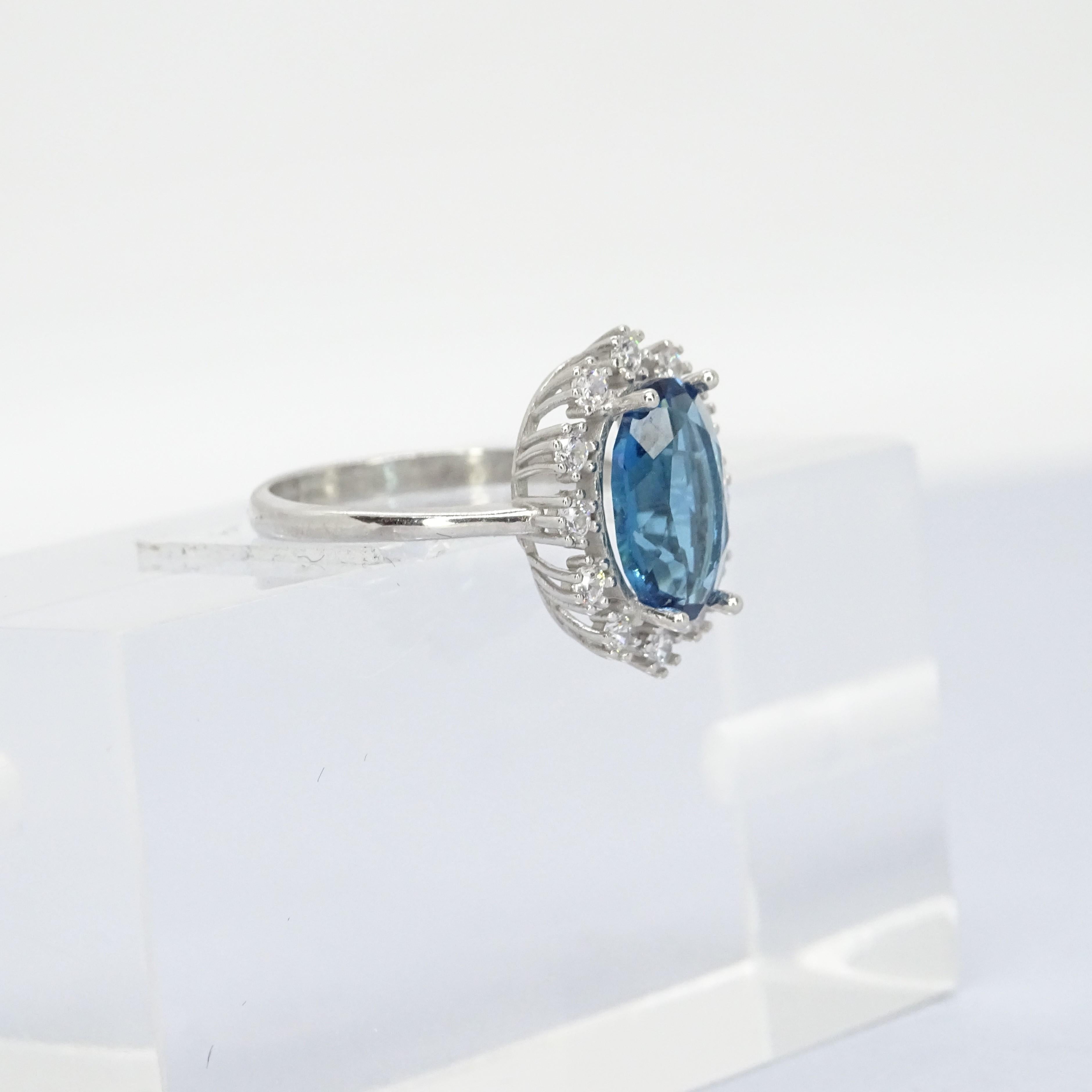 Italian Ring with sapphire root, 925 sterling silver and zircons For Sale 2