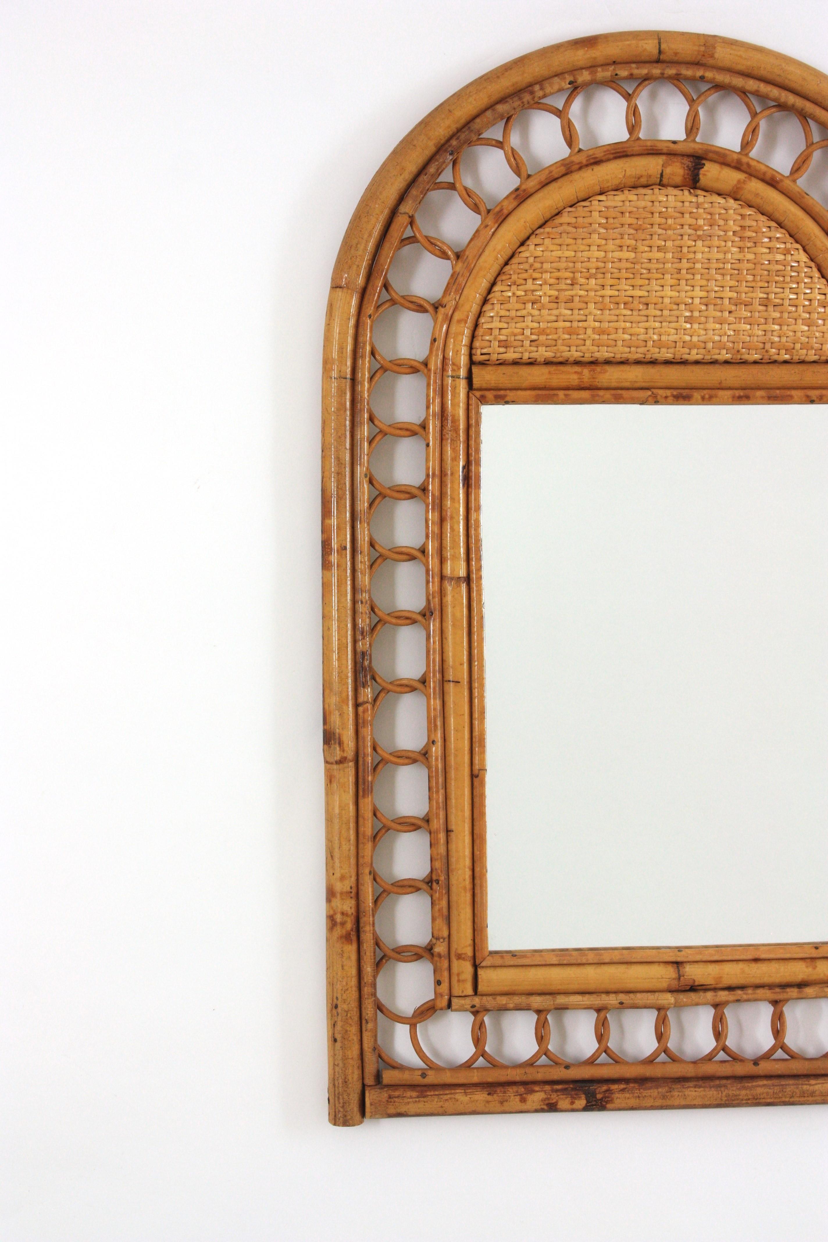 Italian Riviera Rattan Woven Mirror with Arch Top, 1950s In Good Condition For Sale In Barcelona, ES