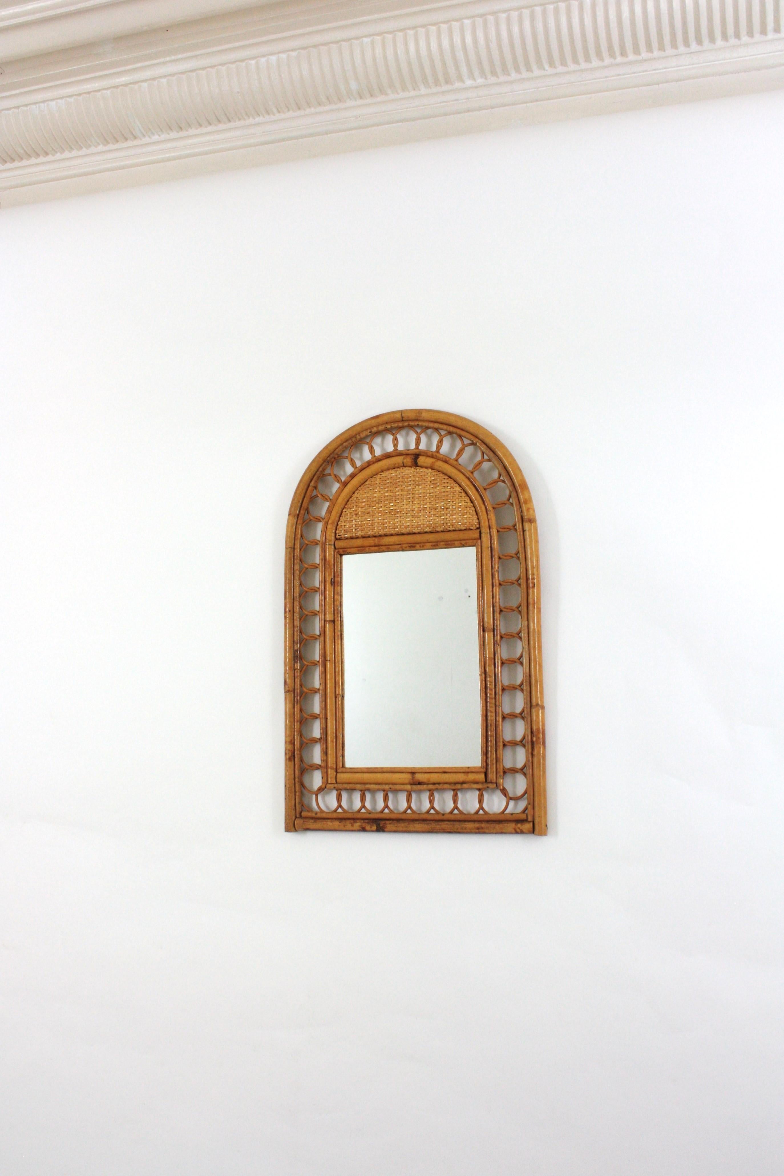 Italian Riviera Rattan Woven Mirror with Arch Top, 1950s For Sale 1