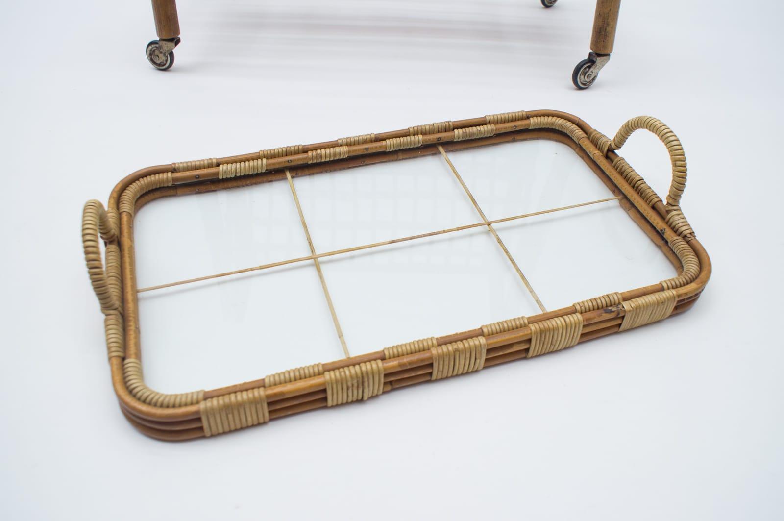 Italian Riviera Bamboo and Rattan Bar Cart Serving Trolley In Good Condition For Sale In Nürnberg, Bayern