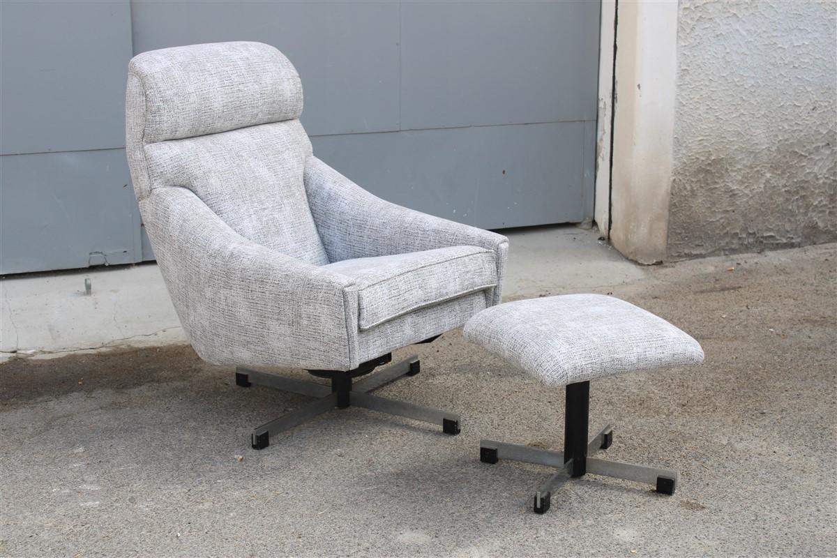 Italian rocking and swivel armchair from 1970 in fabric and metal
Stool cm.45x45 heigth cm.40 , 
