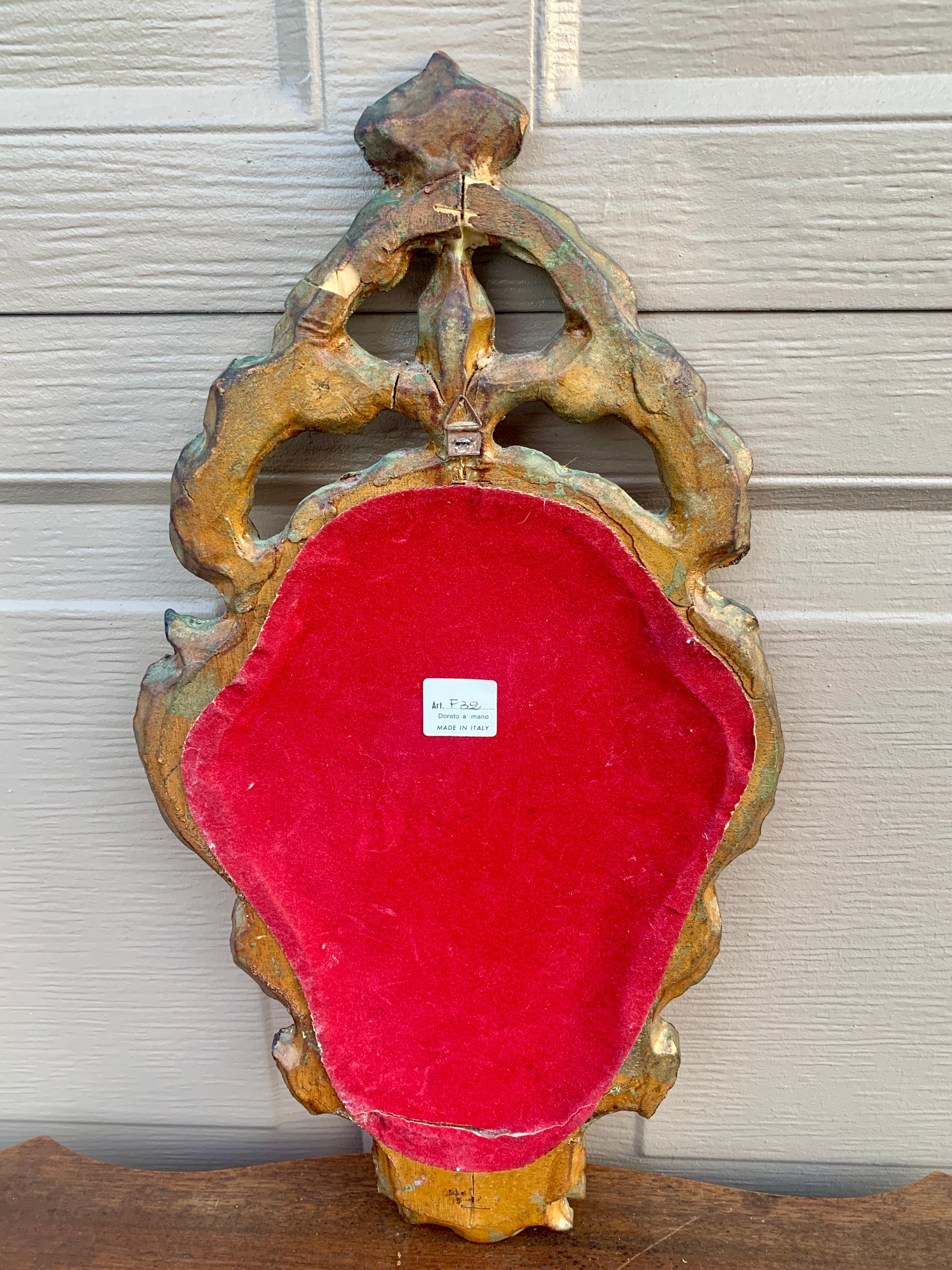 Miroir italien rococo baroque en bois doré en vente 5