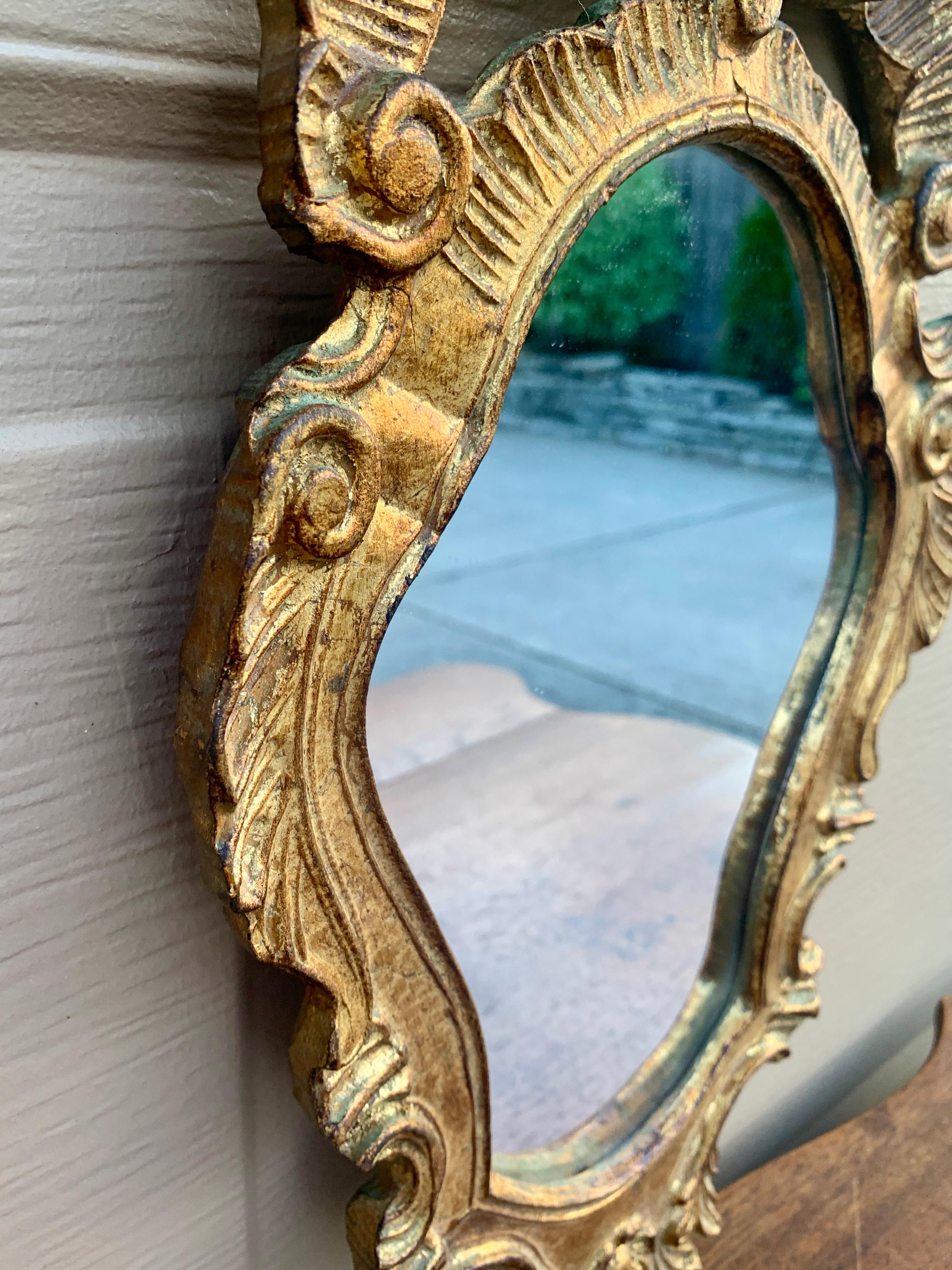 Miroir italien rococo baroque en bois doré en vente 3