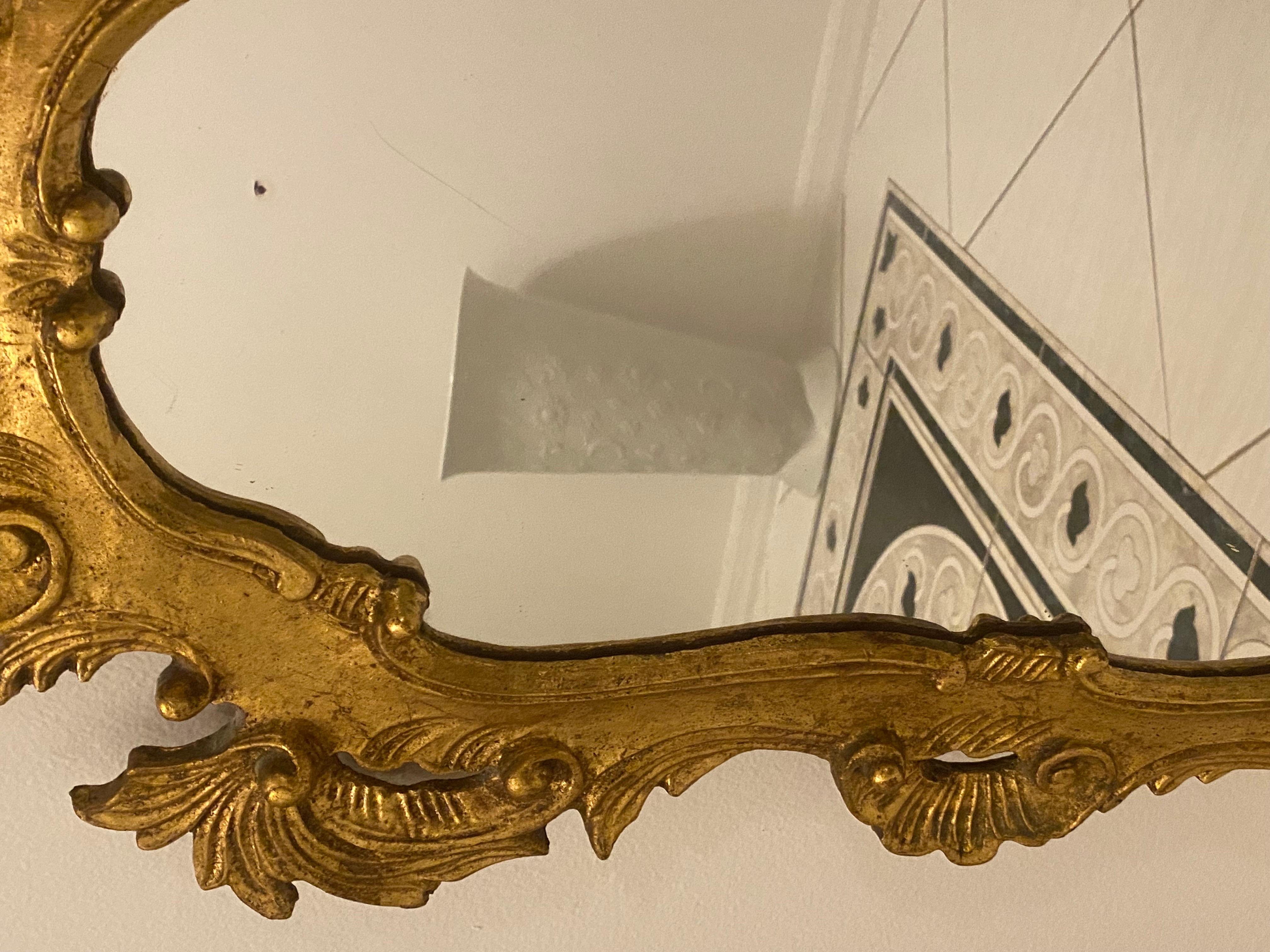 Miroir italien de style baroque rococo en bois doré en vente 1