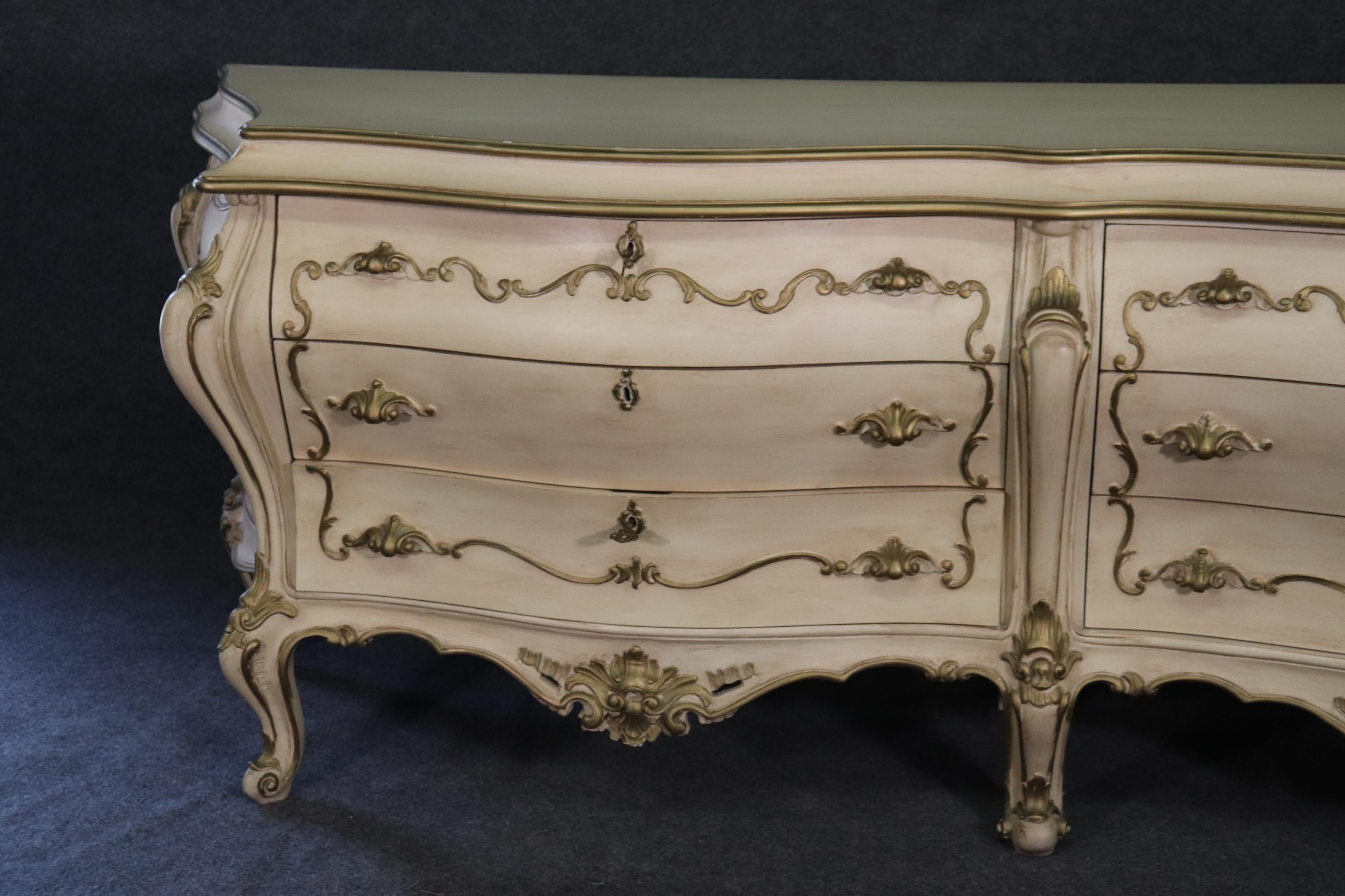 Italian Rococo Bombe White and Gold Painted Triple Dresser circa 1950 In Good Condition In Swedesboro, NJ