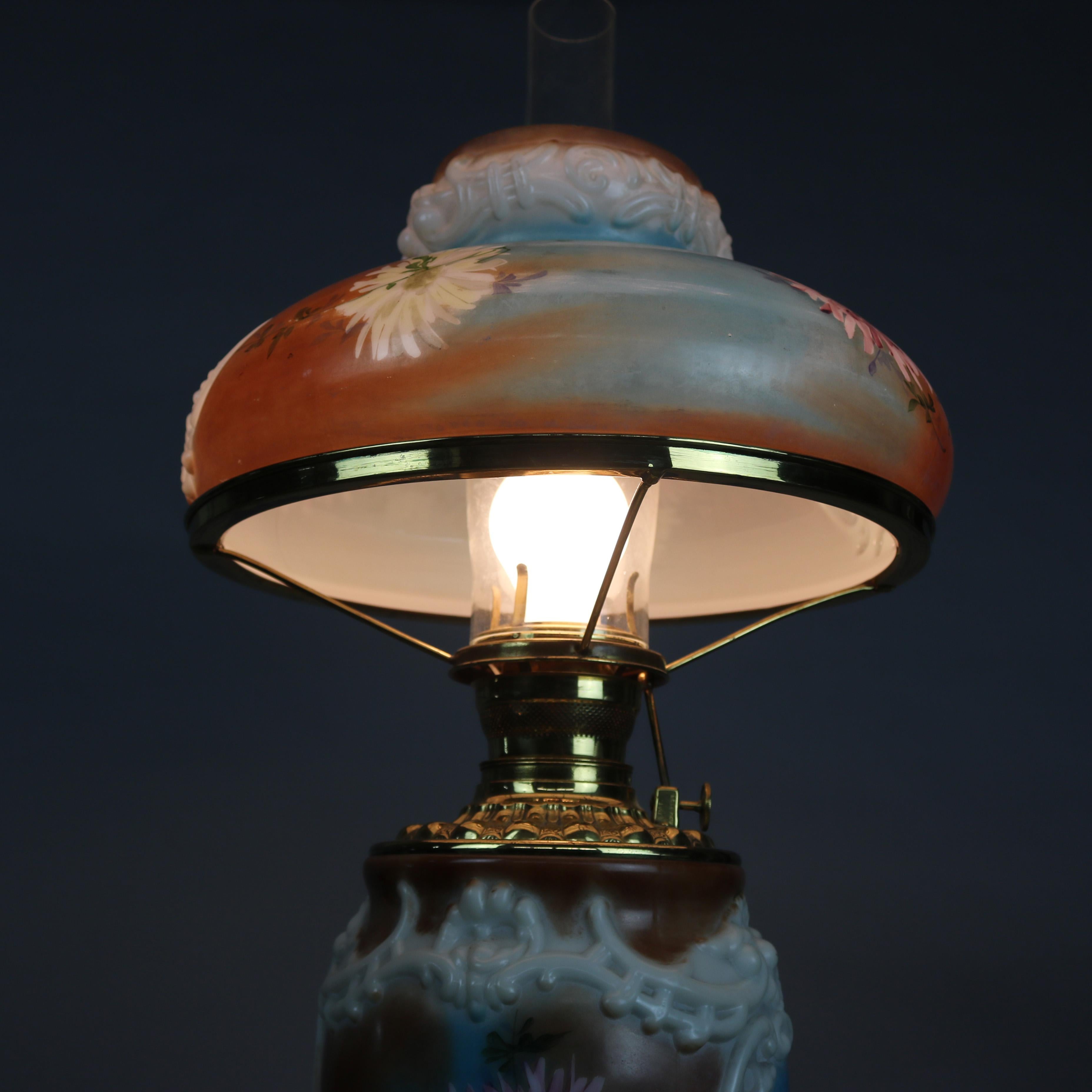Italian Rococo Crown Milano Art Glass Gone with the Wind Lamp, circa 1890 1