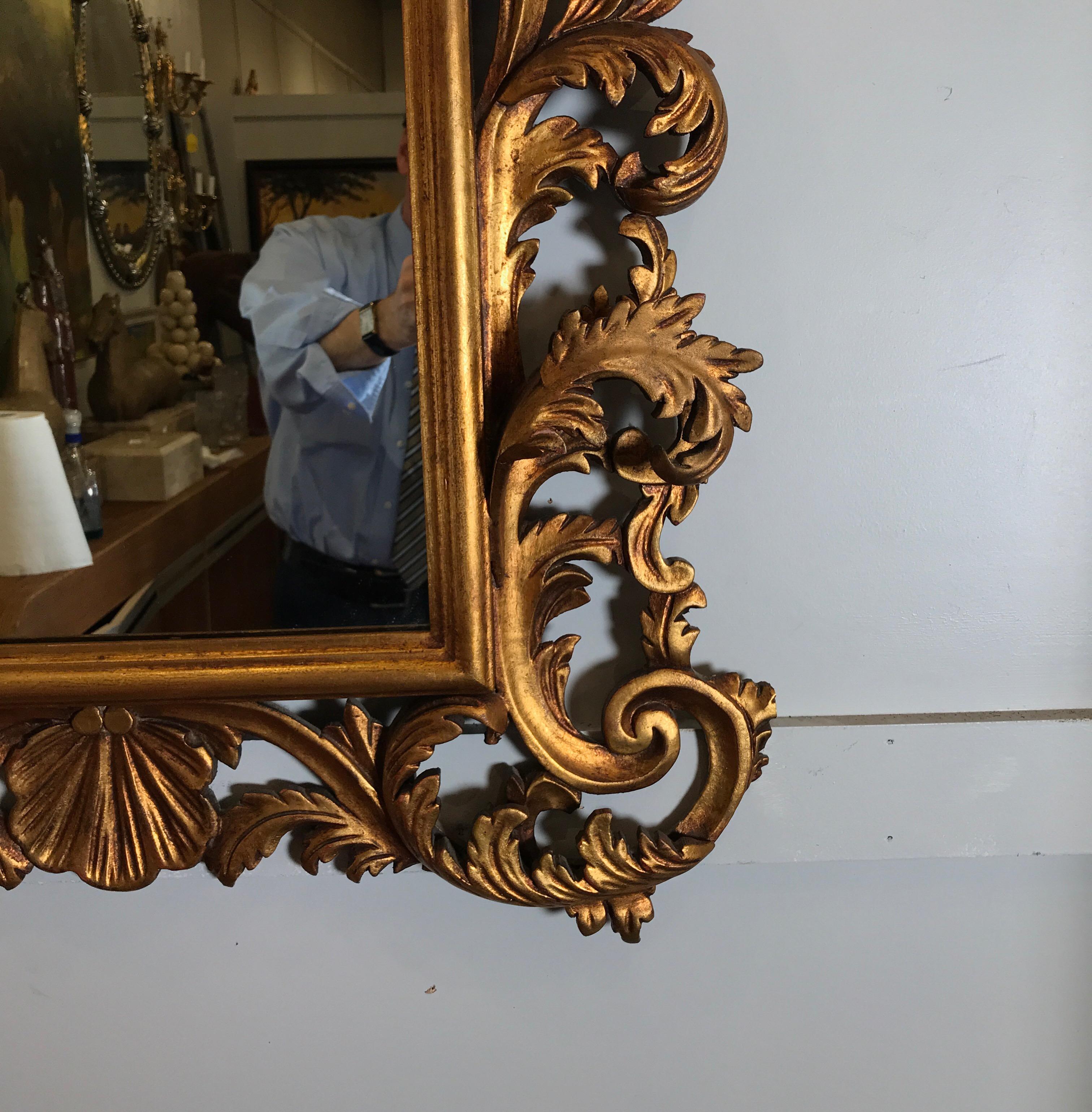 Italian Rococo Giltwood Mirror In Good Condition In Lambertville, NJ