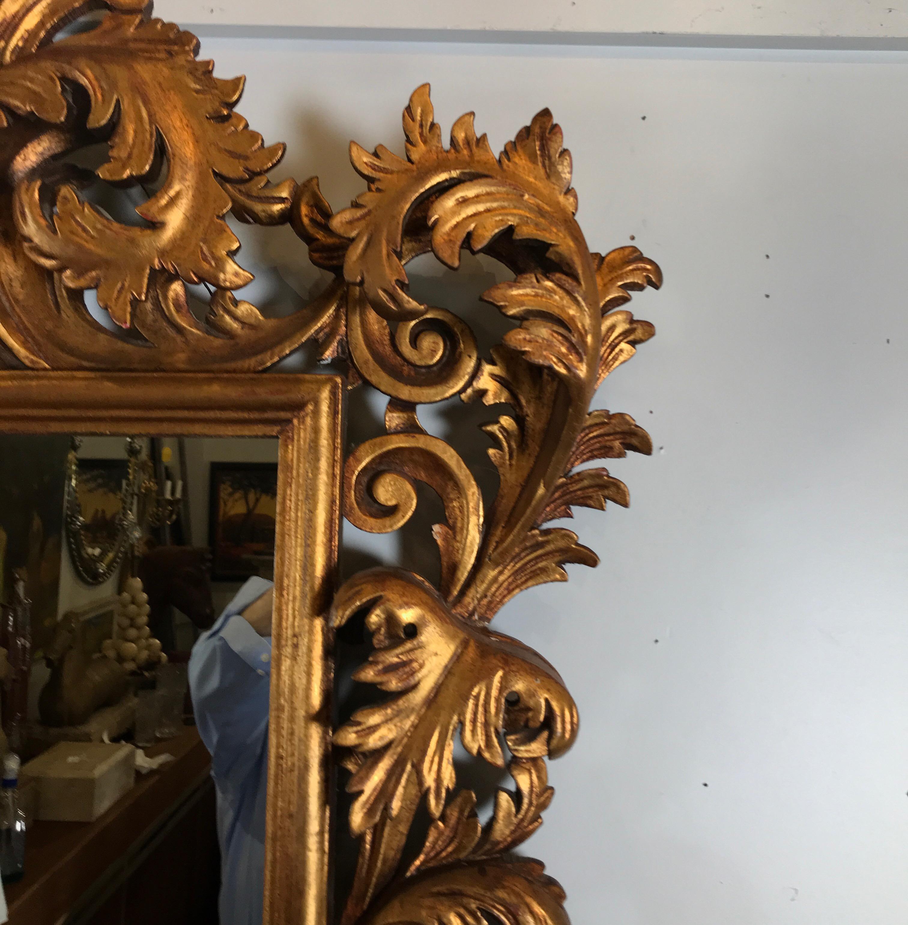 20th Century Italian Rococo Giltwood Mirror