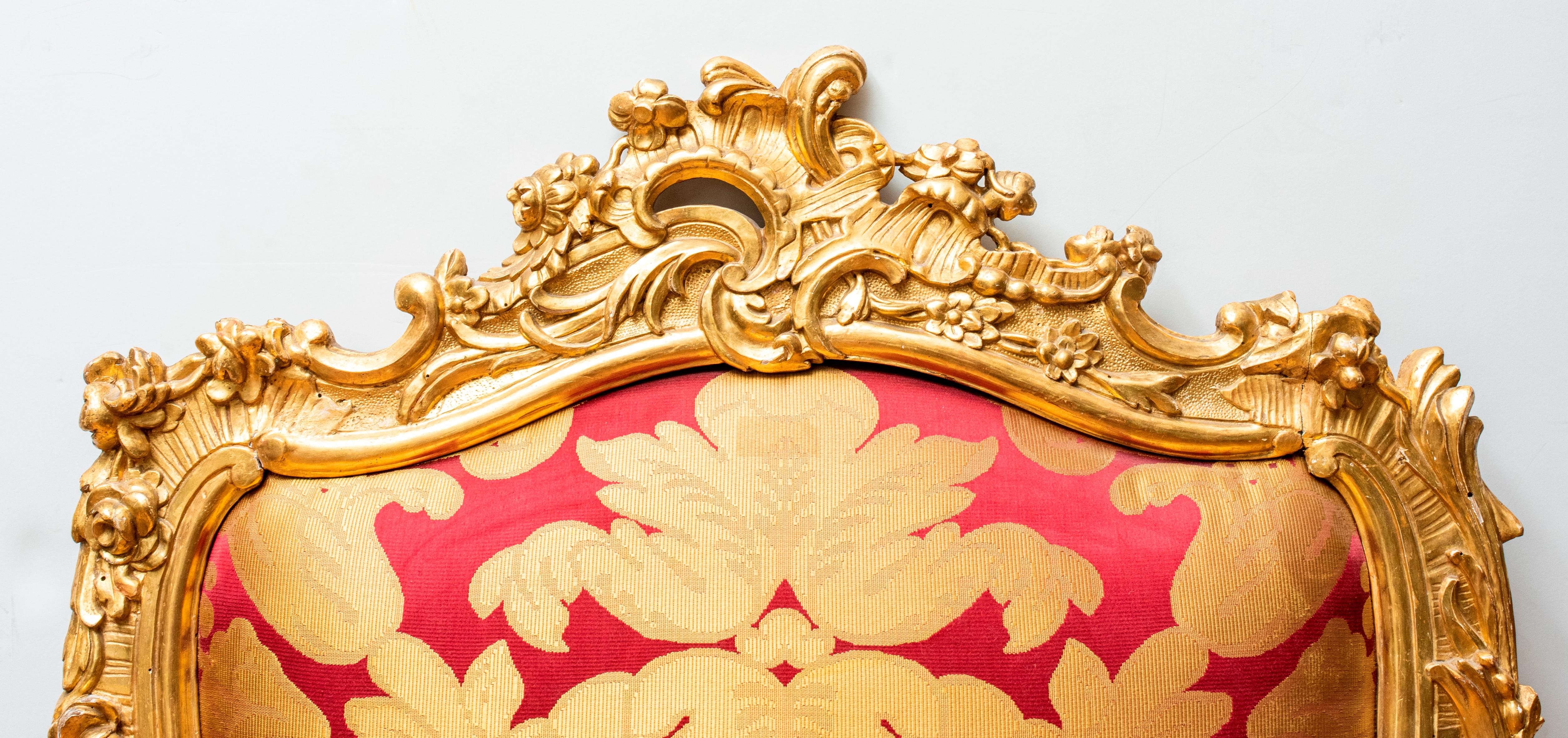 Italian Rococo Giltwood Throne Chairs 2