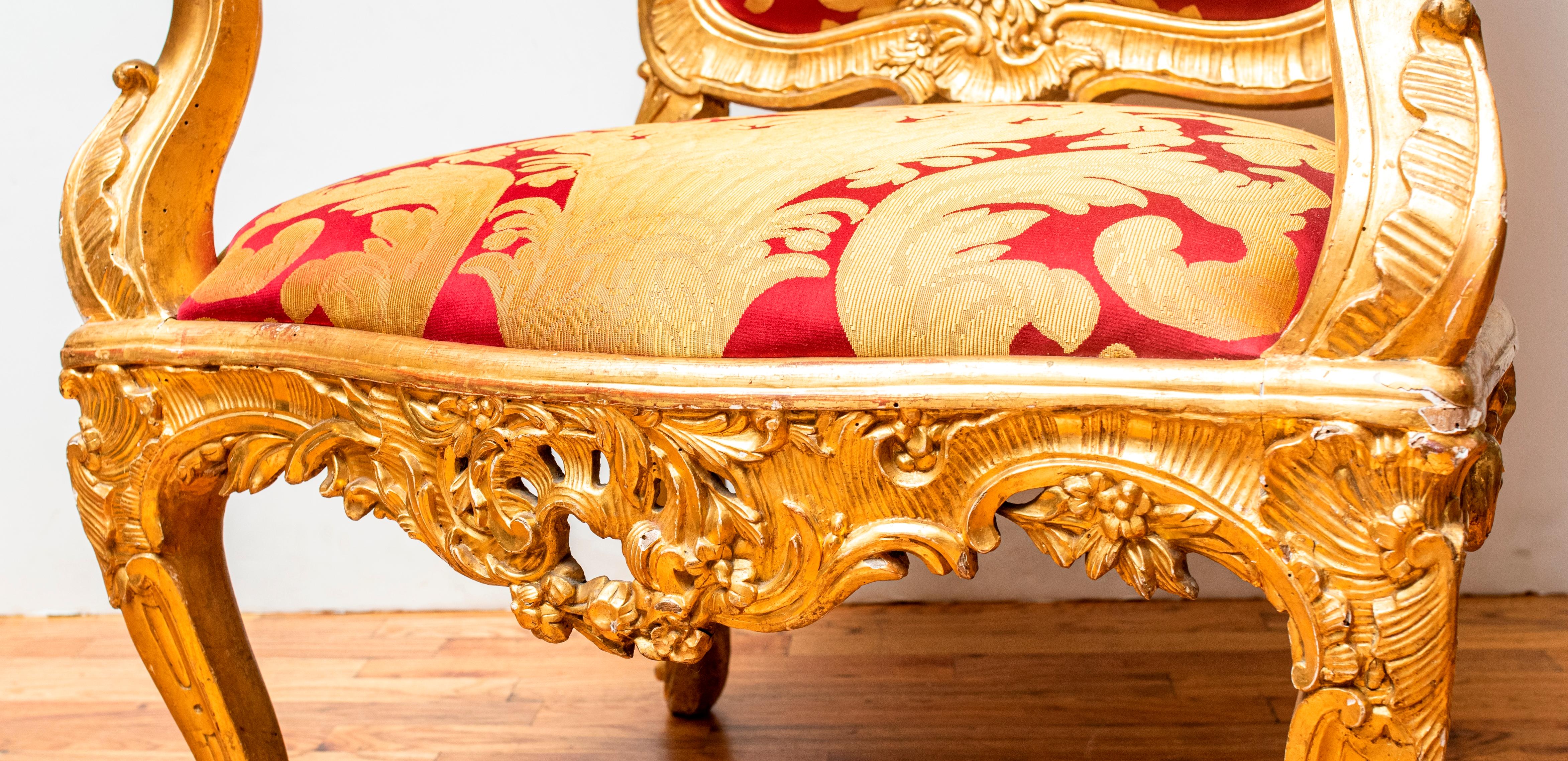 Italian Rococo Giltwood Throne Chairs 4